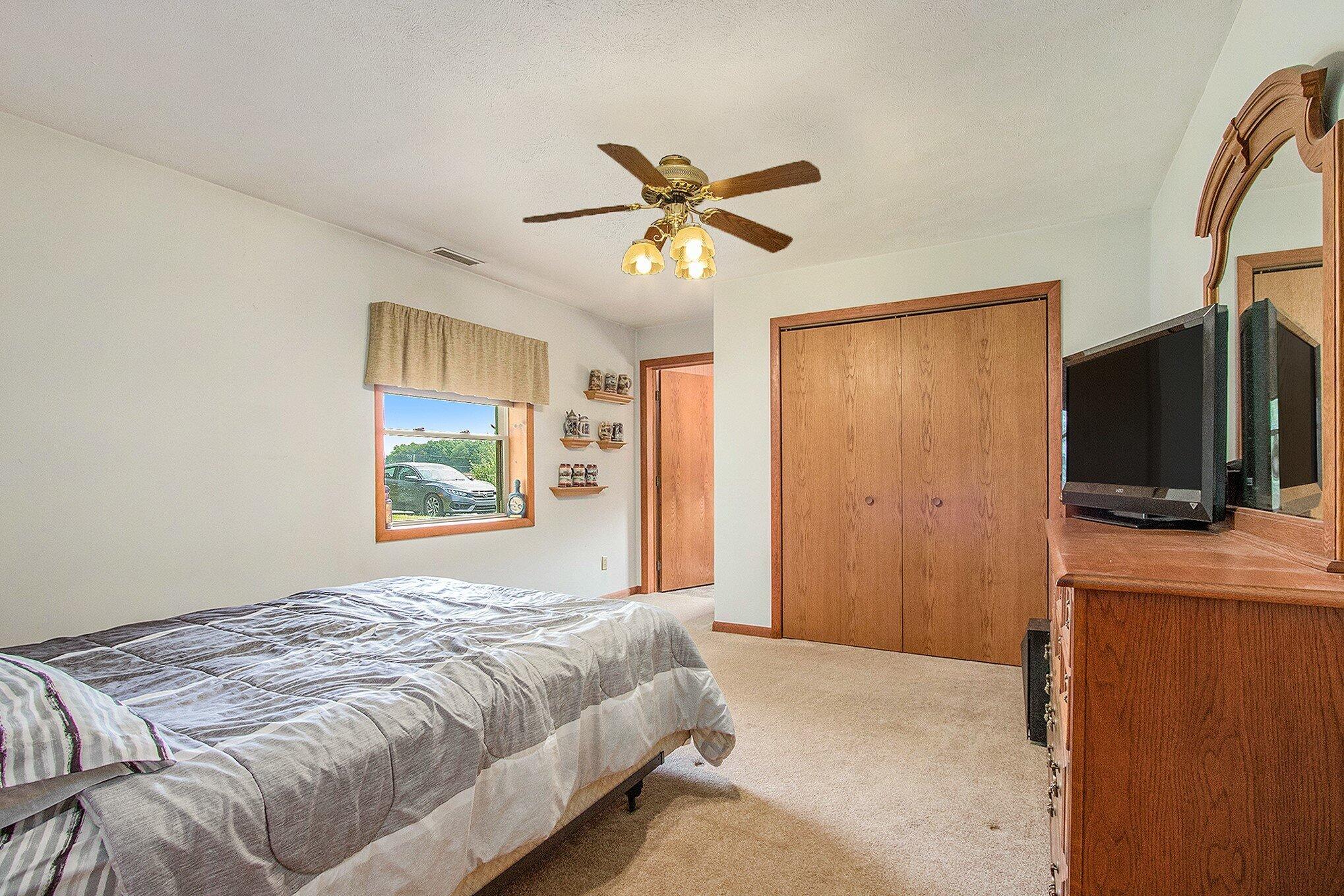 Niles, Michigan, 49120, United States, 2 Bedrooms Bedrooms, ,2 BathroomsBathrooms,Residential,For Sale,1979115