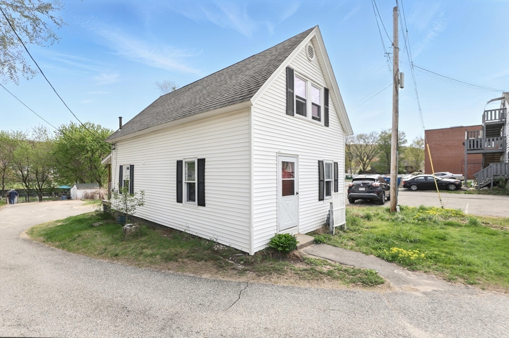 Monson, Massachusetts, 01057, United States, 7 Bedrooms Bedrooms, ,5 BathroomsBathrooms,Residential,For Sale,1795174