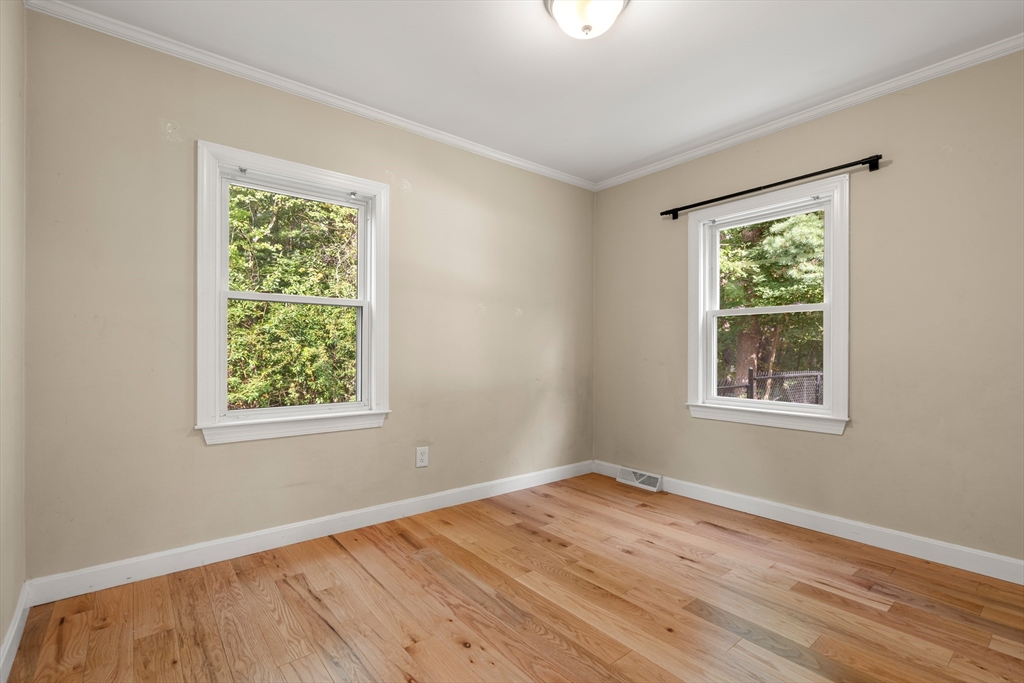 Hudson, Massachusetts, 01749, United States, 3 Bedrooms Bedrooms, ,2 BathroomsBathrooms,Residential,For Sale,1947997