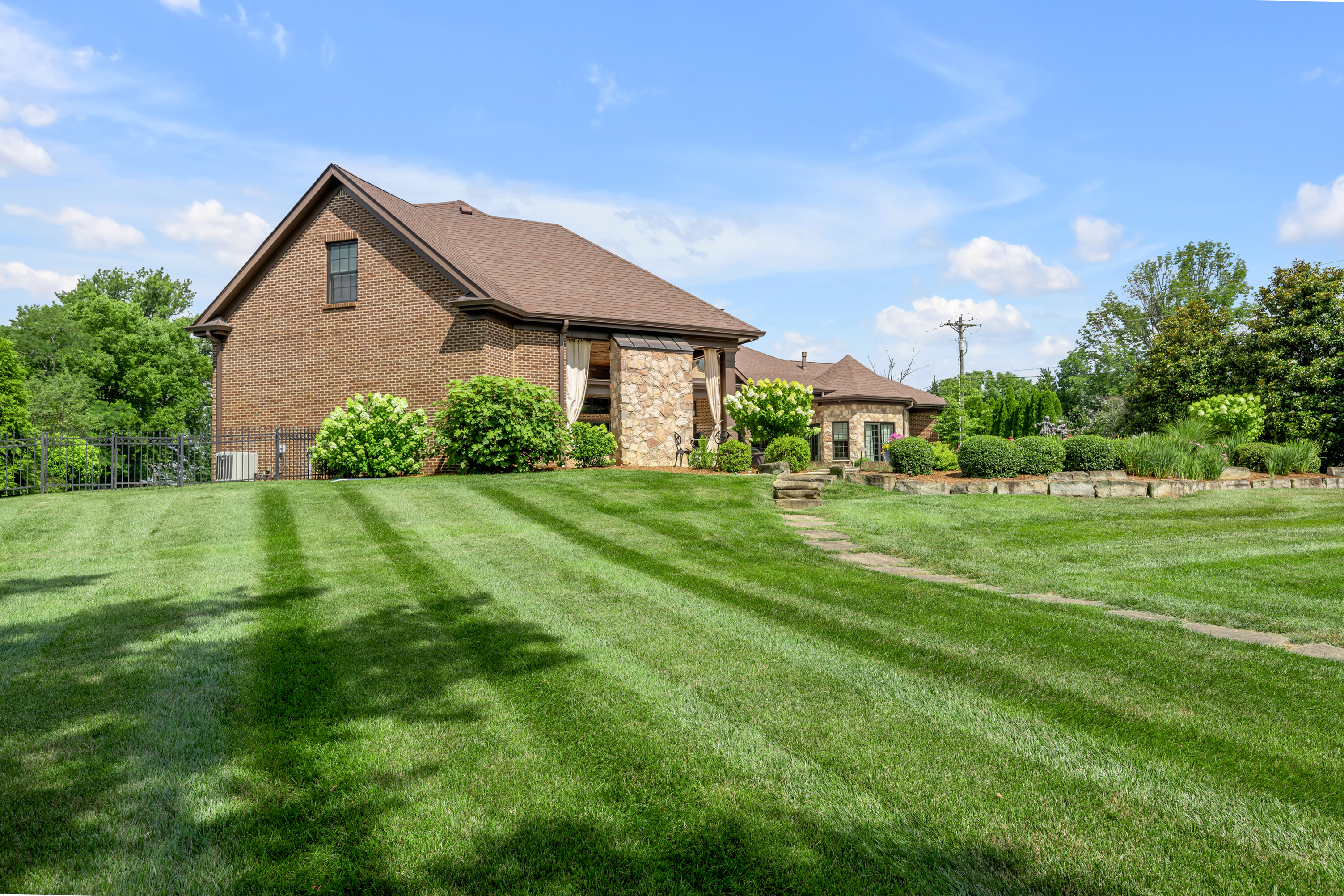  5220 Keene South Elkhorn Road - 物件實景