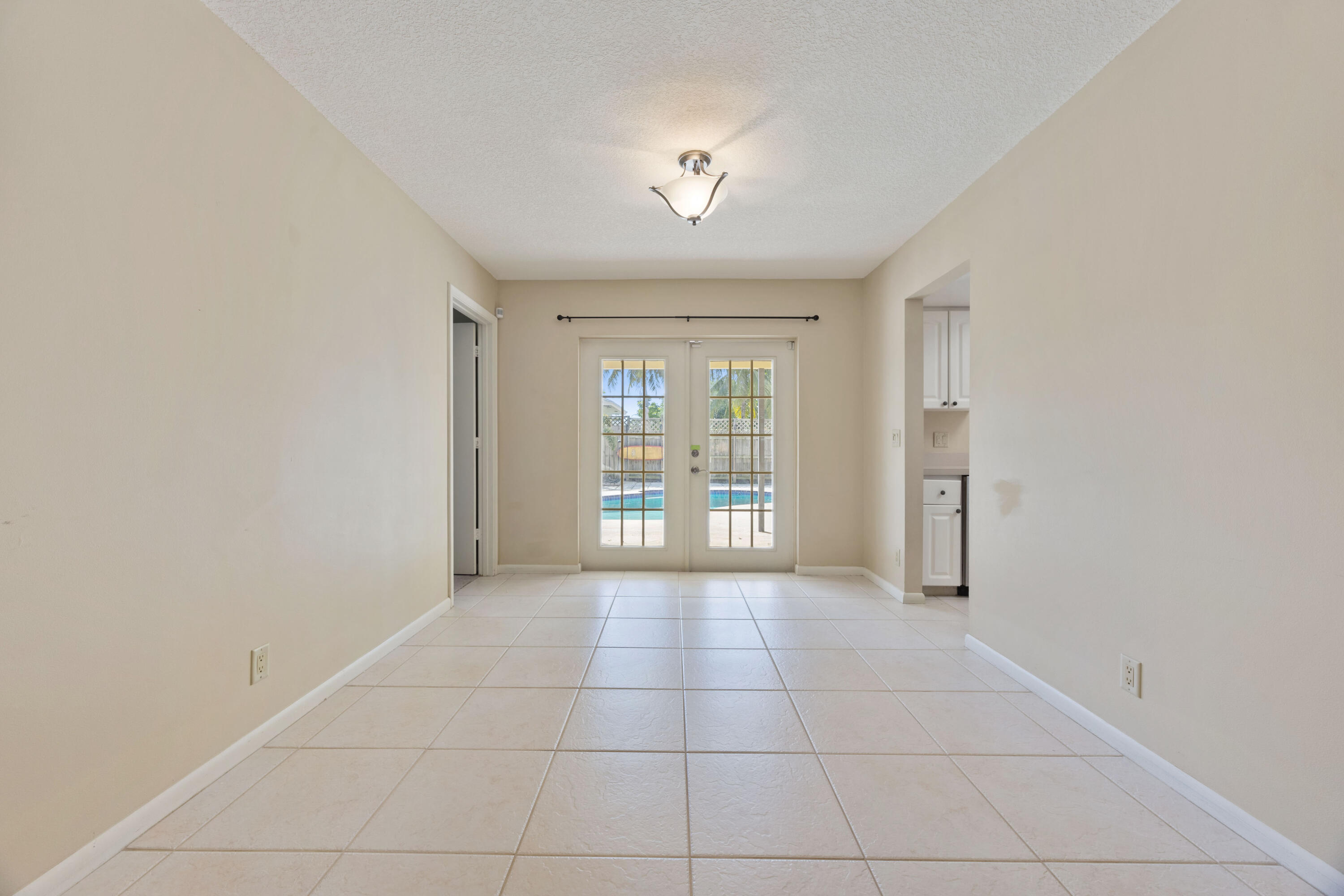 Lake Worth, Florida, 33462, United States, 3 Bedrooms Bedrooms, ,2 BathroomsBathrooms,Residential,For Sale,1966496