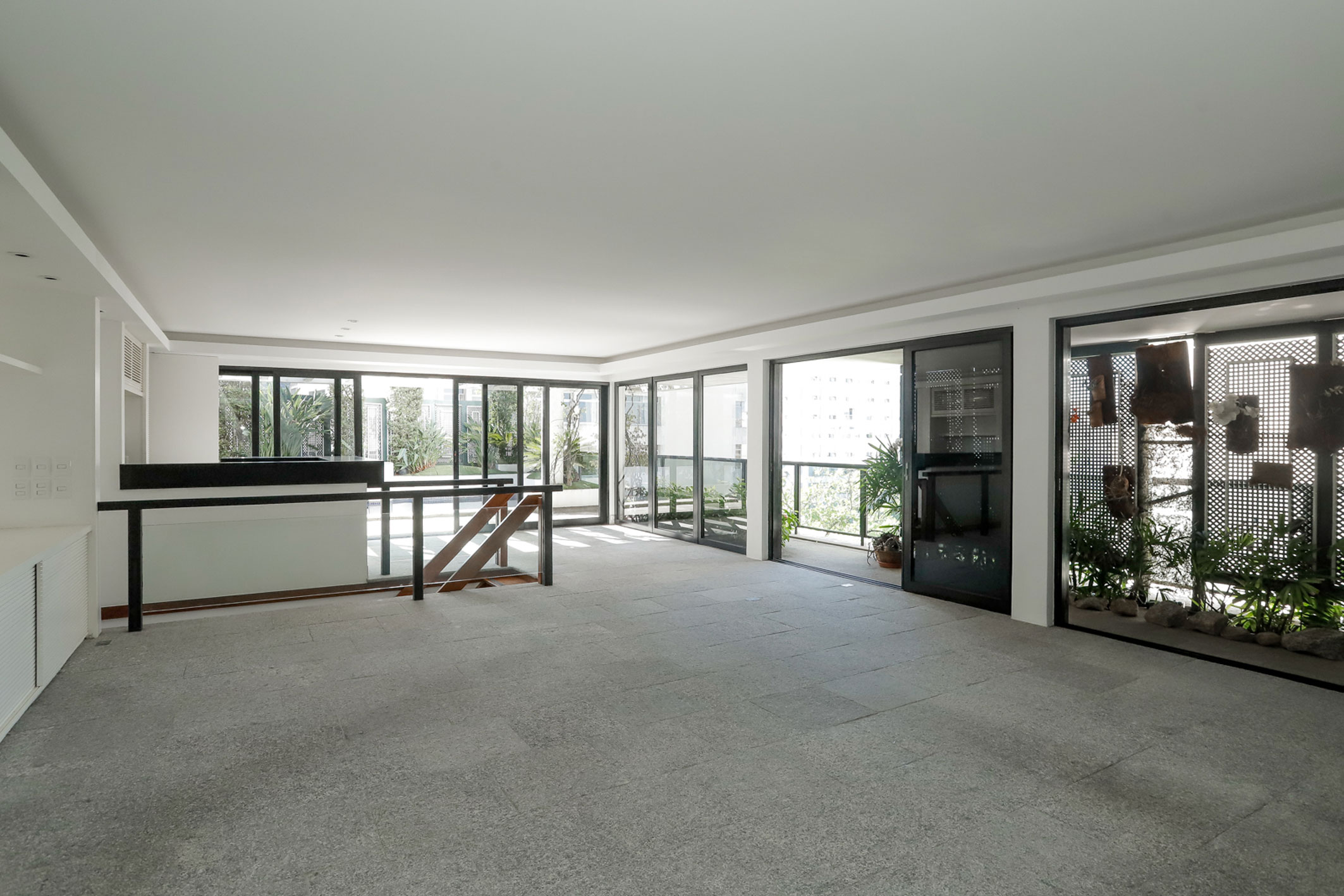  Duplex Penthouse with a Pool and Views of Cristo Redentor in Leblon - 物件實景