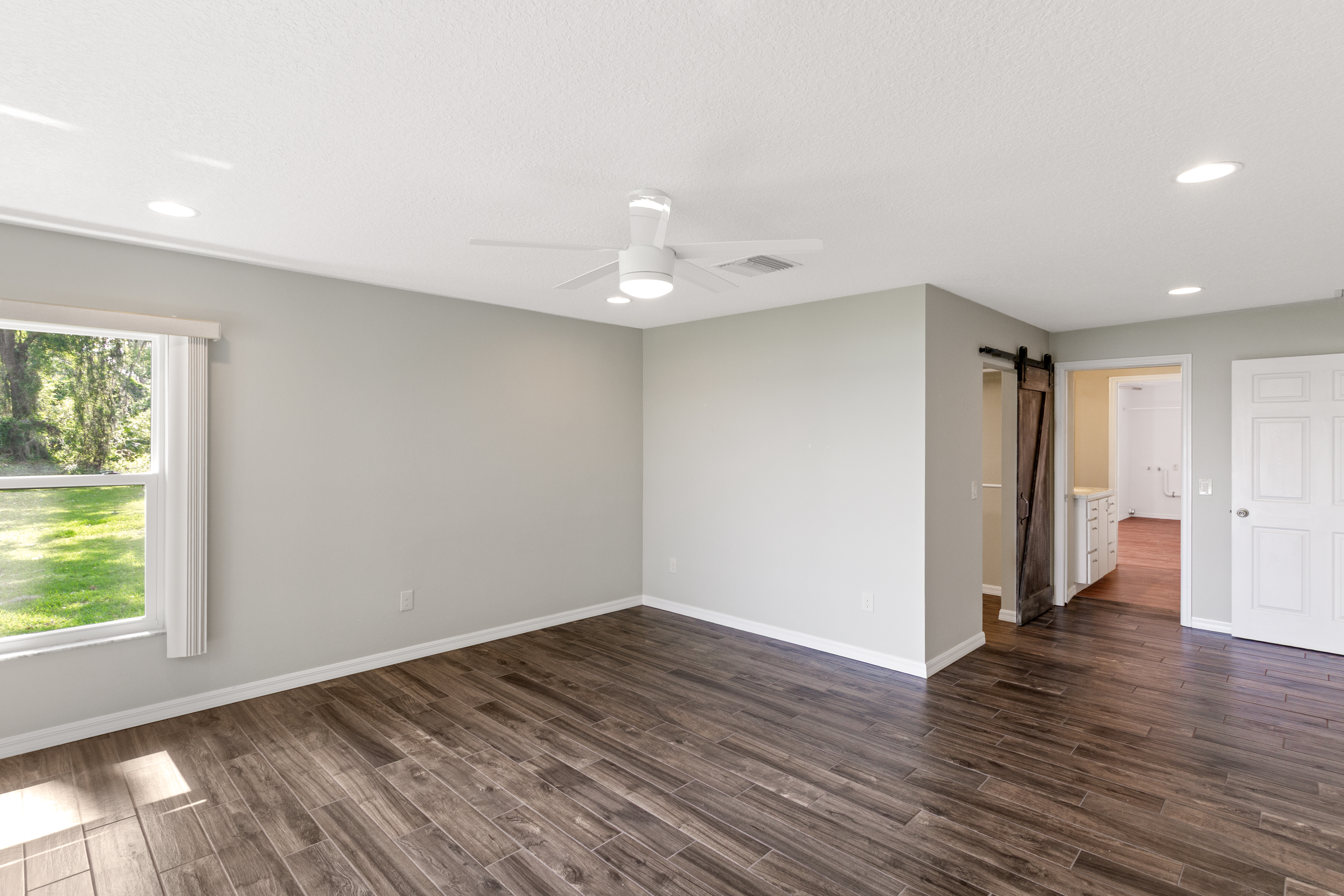 Wildwood, Florida, 34785, United States, 4 Bedrooms Bedrooms, ,2 BathroomsBathrooms,Residential,For Sale,1937472
