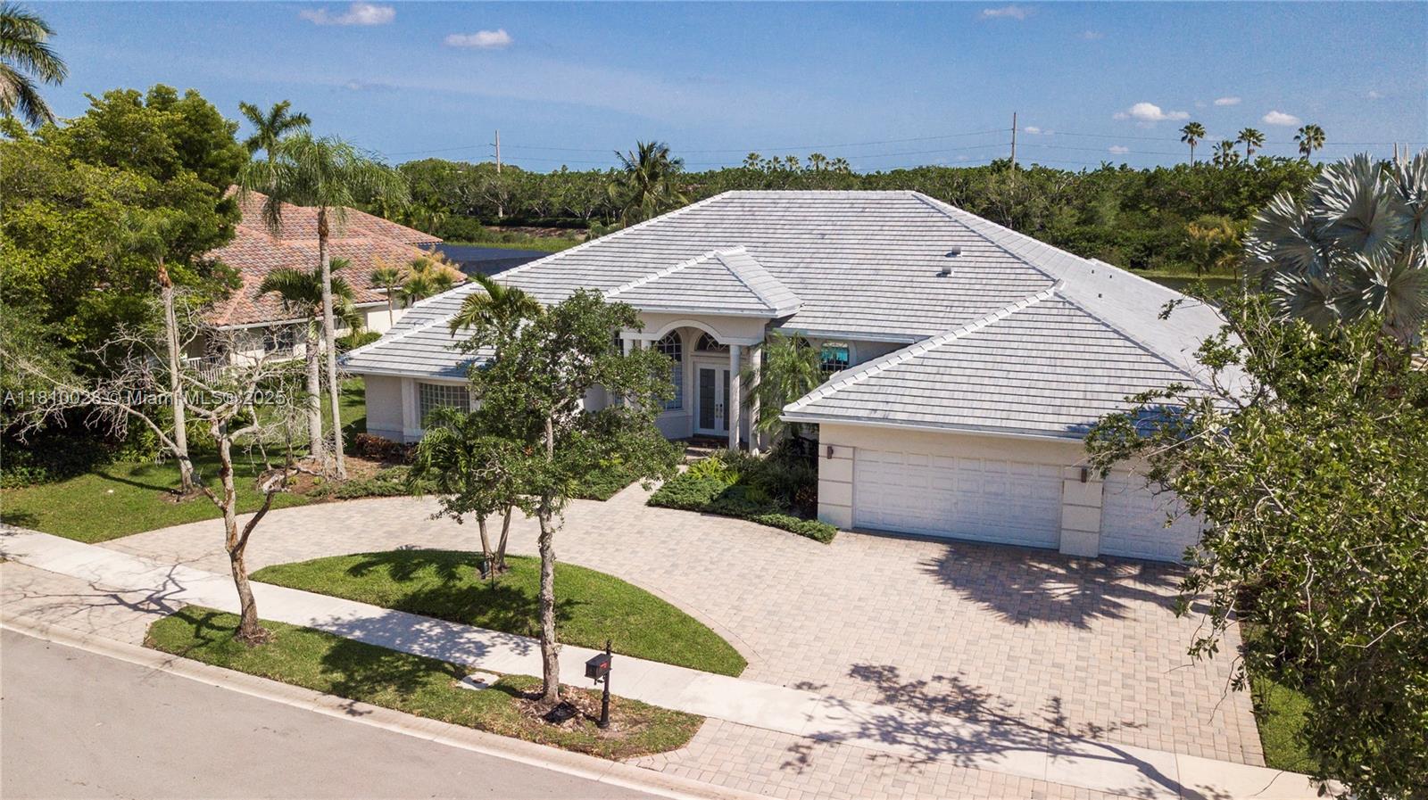 Weston, Florida, 33327, United States, 5 Bedrooms Bedrooms, ,5 BathroomsBathrooms,Residential,For Sale,1837536