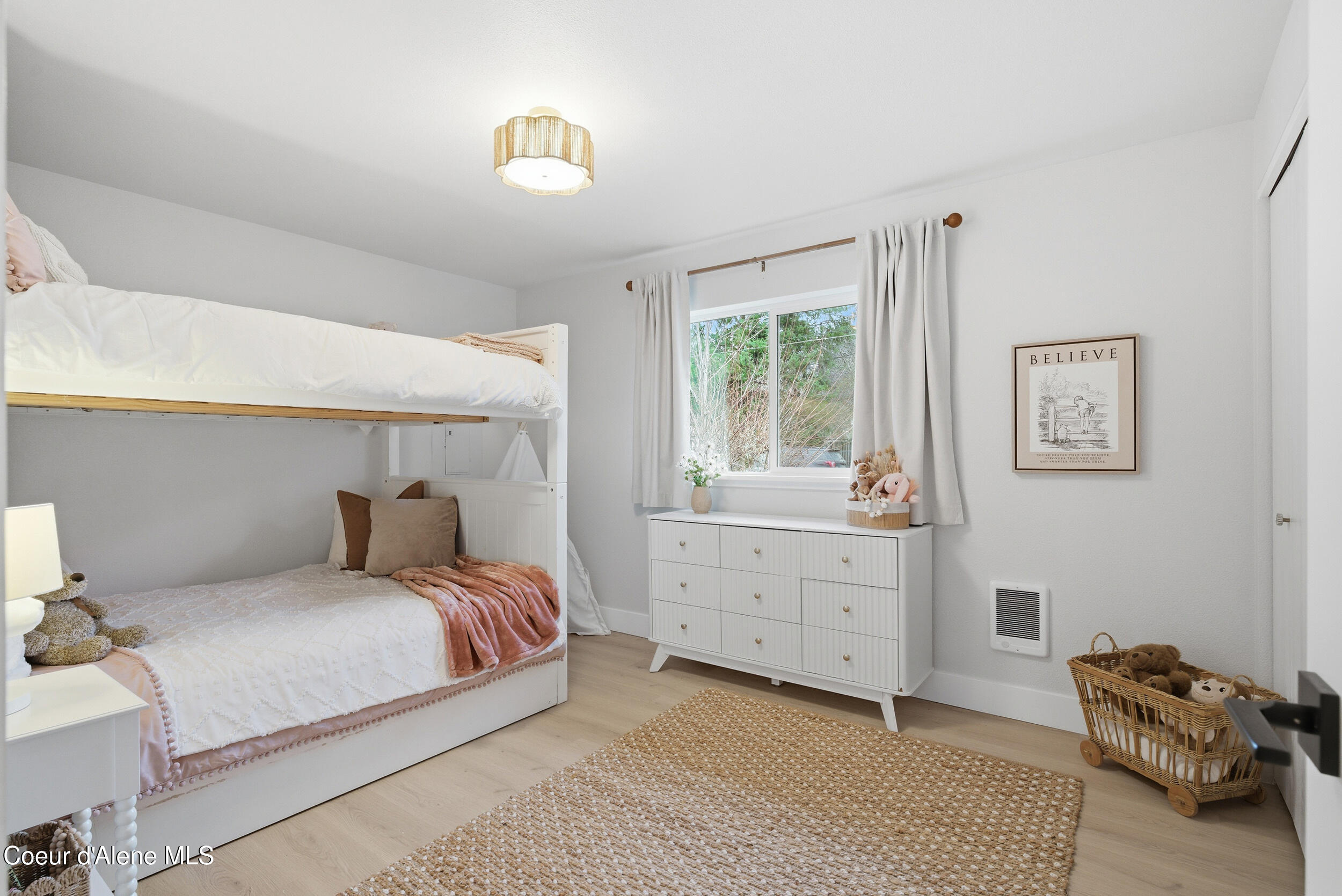 Coeur d'Alene, Idaho, 83814, United States, 2 Bedrooms Bedrooms, ,1 BathroomBathrooms,Residential,For Sale,2010997