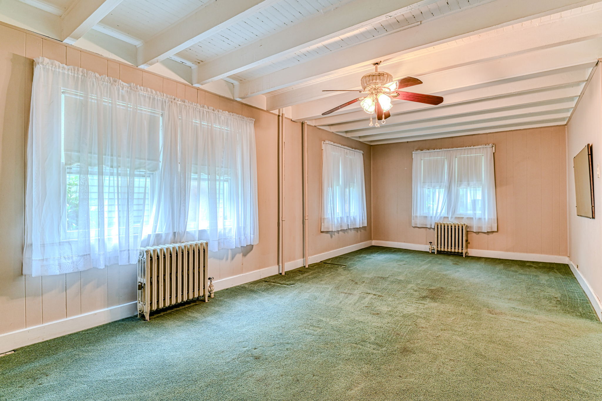 Monmouth, Ocean Township, New Jersey, 07712, United States, 4 Bedrooms Bedrooms, ,2 BathroomsBathrooms,Residential,For Sale,1894295