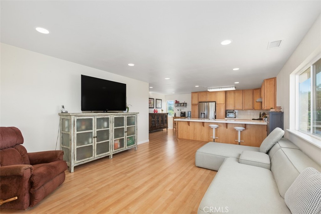 Temecula, California, 92590, United States, 4 Bedrooms Bedrooms, ,4 BathroomsBathrooms,Residential,For Sale,1980718