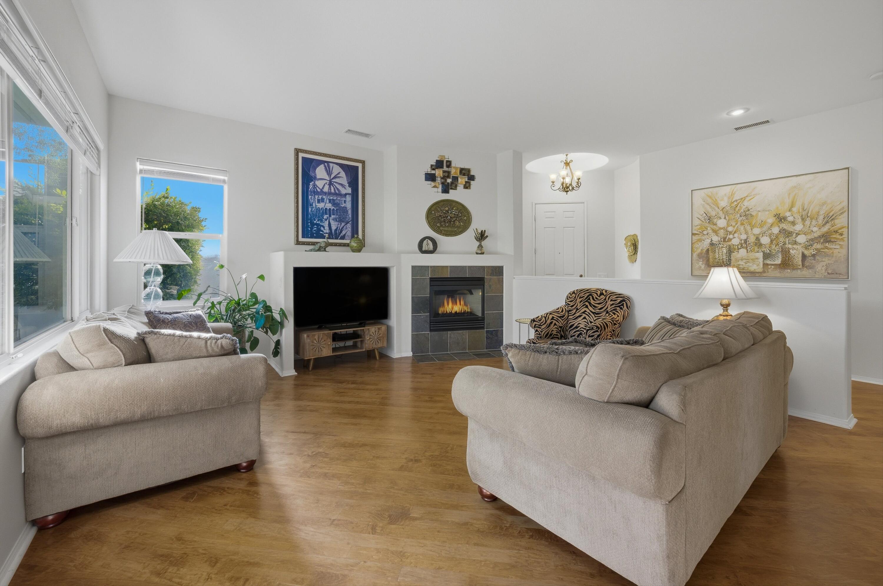 Rancho Mirage, California, 92270, United States, 2 Bedrooms Bedrooms, ,2 BathroomsBathrooms,Residential,For Sale,1989159