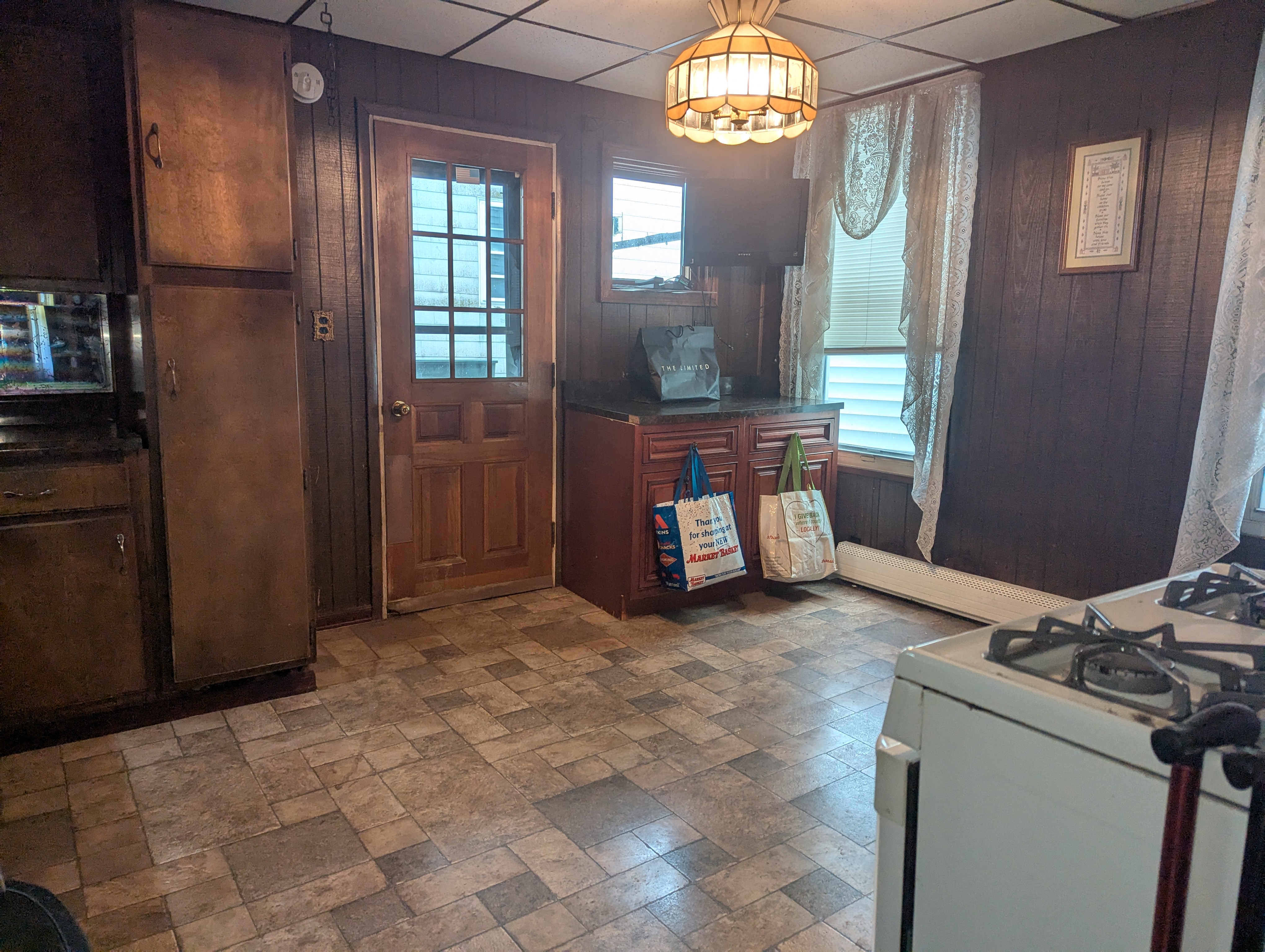 East Boston, Massachusetts, 02128, United States, 6 Bedrooms Bedrooms, ,3 BathroomsBathrooms,Residential,For Sale,1751037