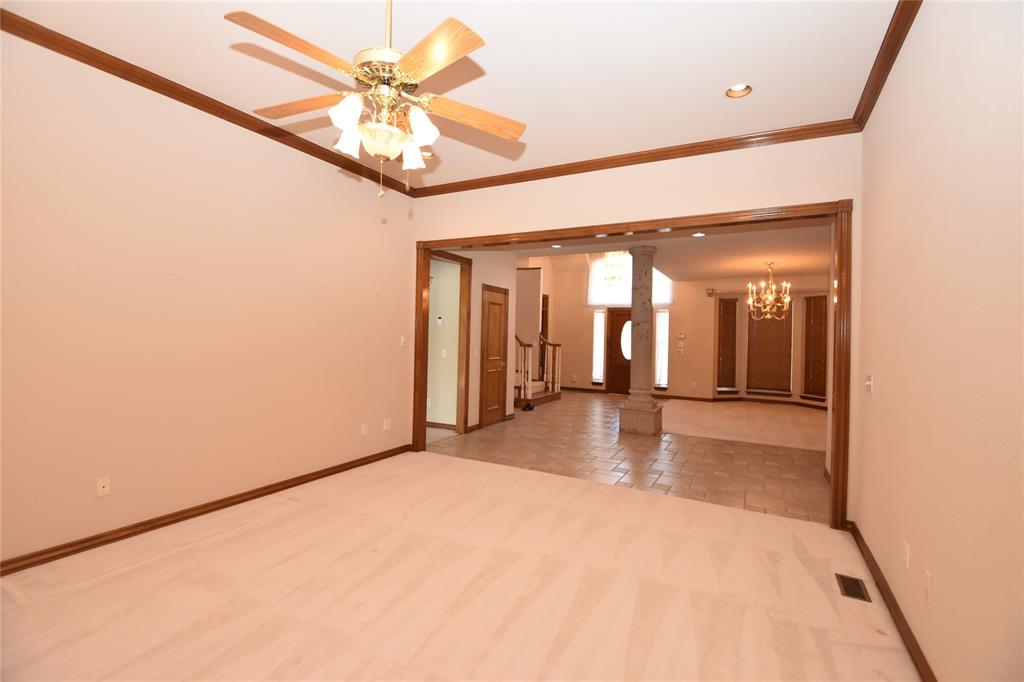 Oklahoma City, Oklahoma, 73142, United States, 5 Bedrooms Bedrooms, ,4 BathroomsBathrooms,Residential,For Sale,1935370