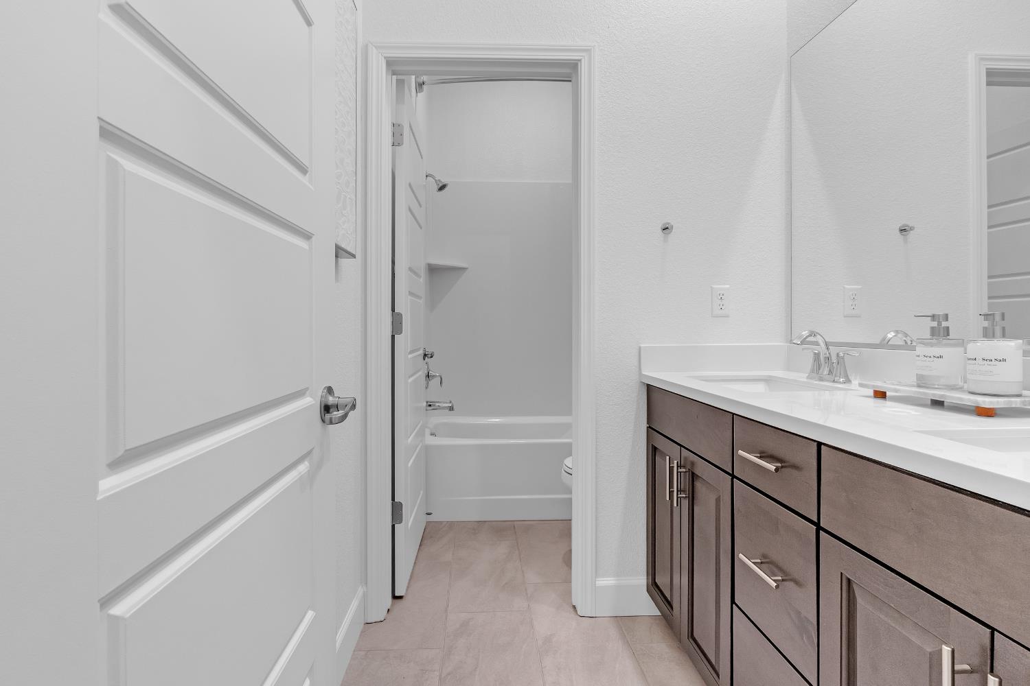 Sacramento, California, 95835, United States, 4 Bedrooms Bedrooms, ,3 BathroomsBathrooms,Residential,For Sale,1998262