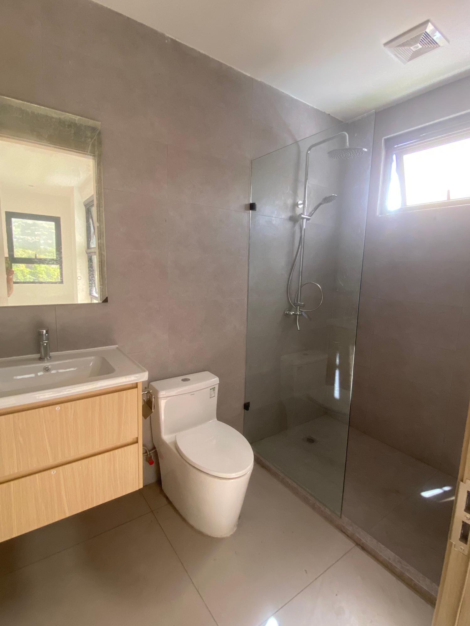 Kingston & St. Andrew, JM, 3 Bedrooms Bedrooms, ,4 BathroomsBathrooms,Residential,For Sale,1897845