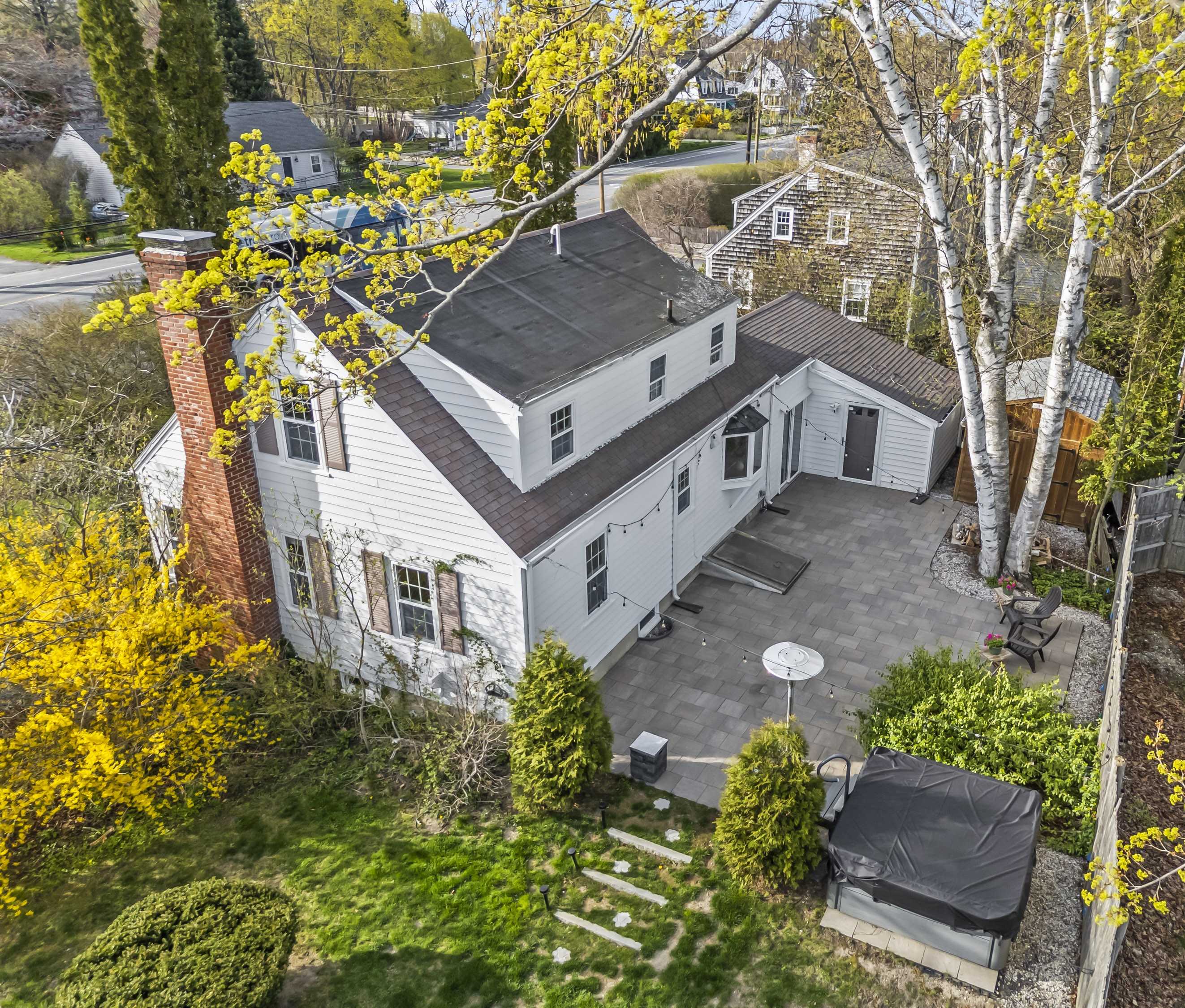 Falmouth, Maine, 04105, United States, 3 Bedrooms Bedrooms, ,2 BathroomsBathrooms,Residential,For Sale,1794593
