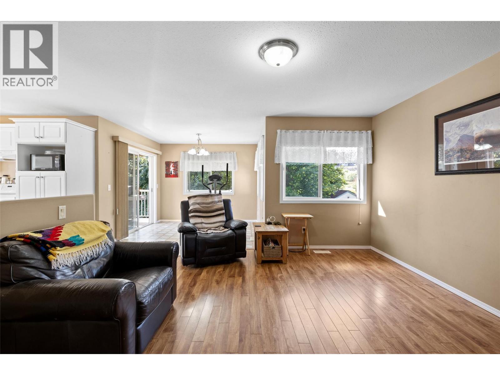 LAKE COUNTRY, British Columbia, V4V 1J1, CA, 5 Bedrooms Bedrooms, ,3 BathroomsBathrooms,Residential,For Sale,1950737