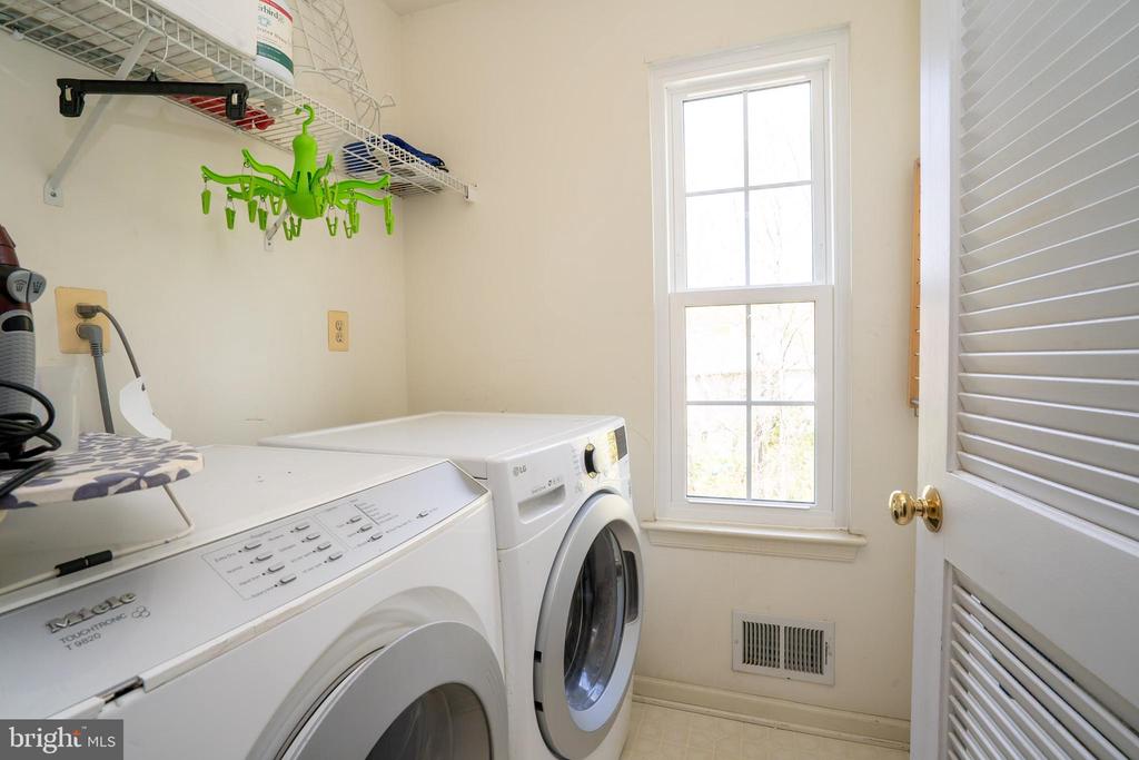 Princeton, New Jersey, 08540, United States, 4 Bedrooms Bedrooms, ,3 BathroomsBathrooms,Residential,For Sale,1943600