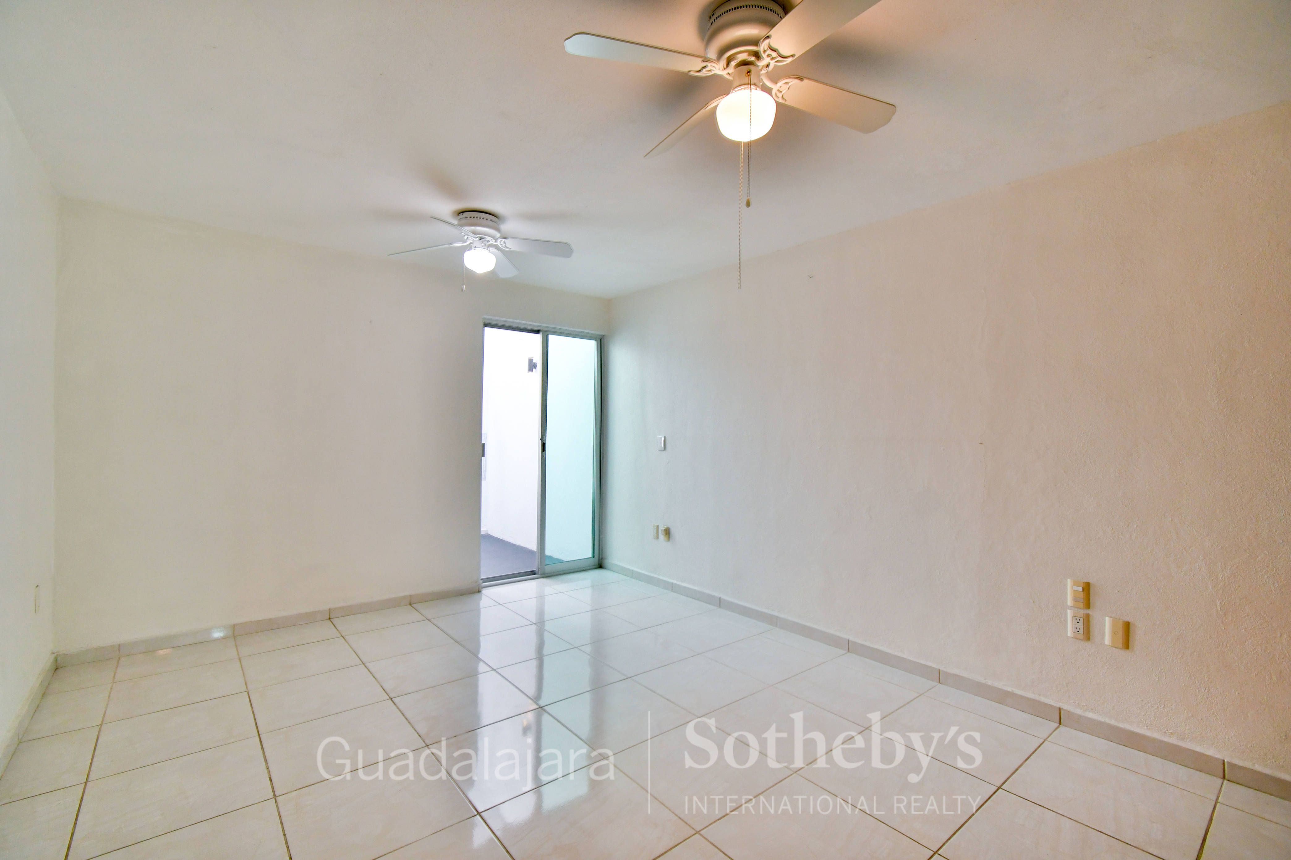  Casa duplex en condominio Puerta del Valle en venta - 物件實景