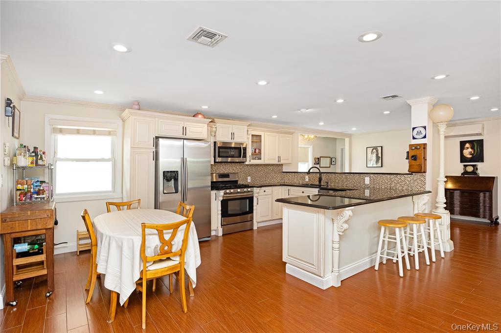 Atlantic Beach, New York, 11509, United States, 4 Bedrooms Bedrooms, ,4 BathroomsBathrooms,Residential,For Sale,1943894