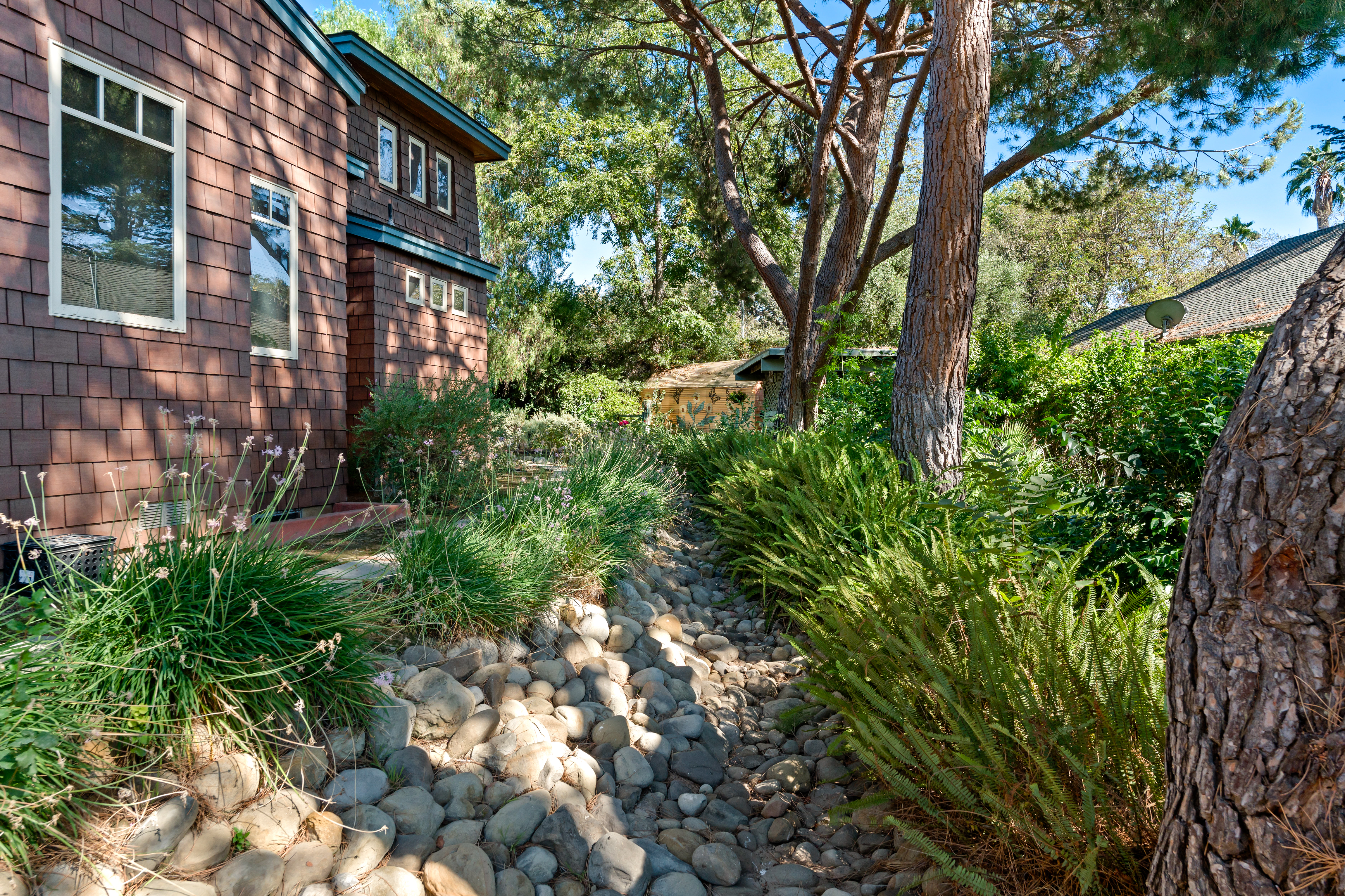  402 South Montgomery Street, Ojai, CA 93023 - 物件實景