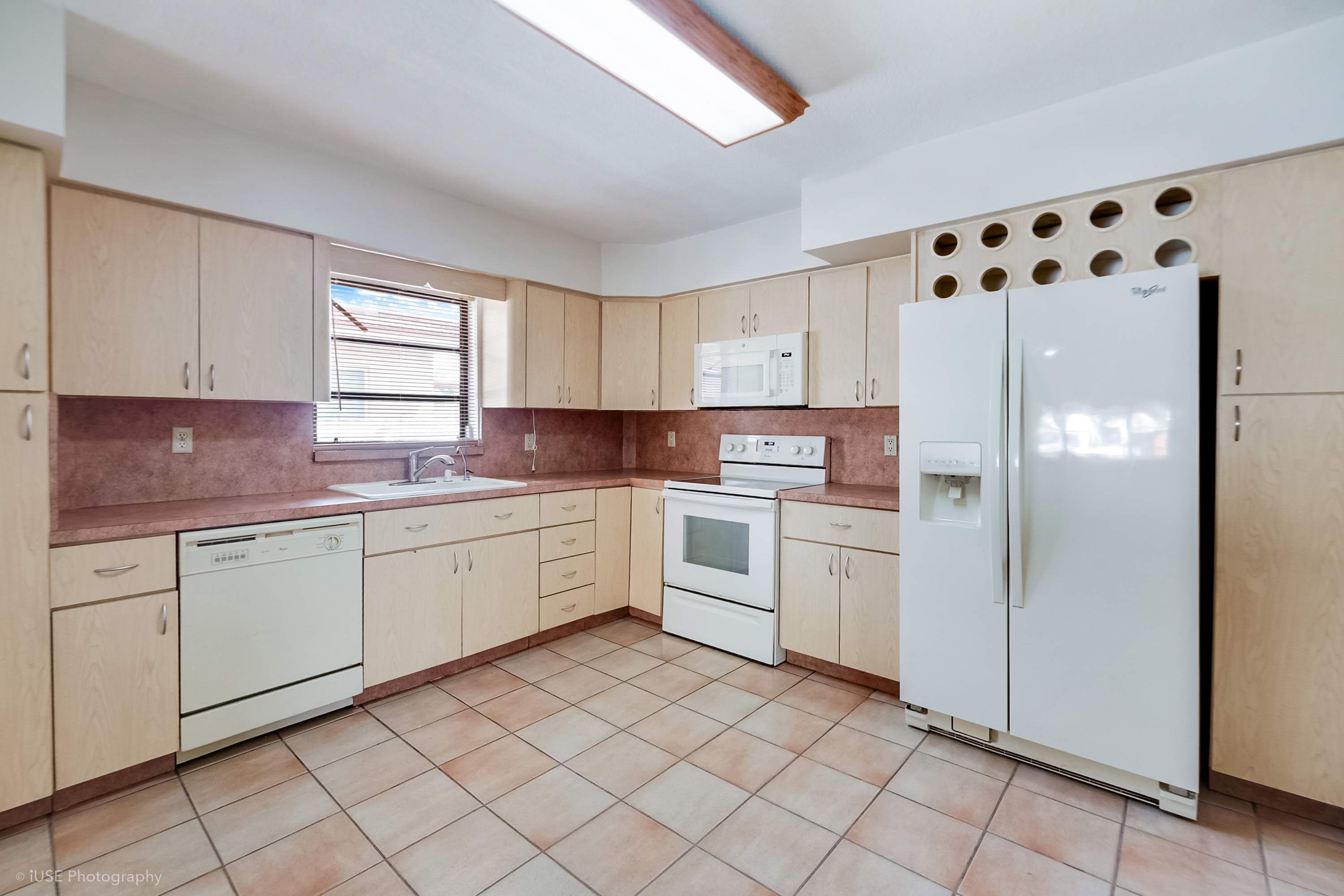  1321 W 2nd Ave, Hialeah, FL, 33010 - 物件實景