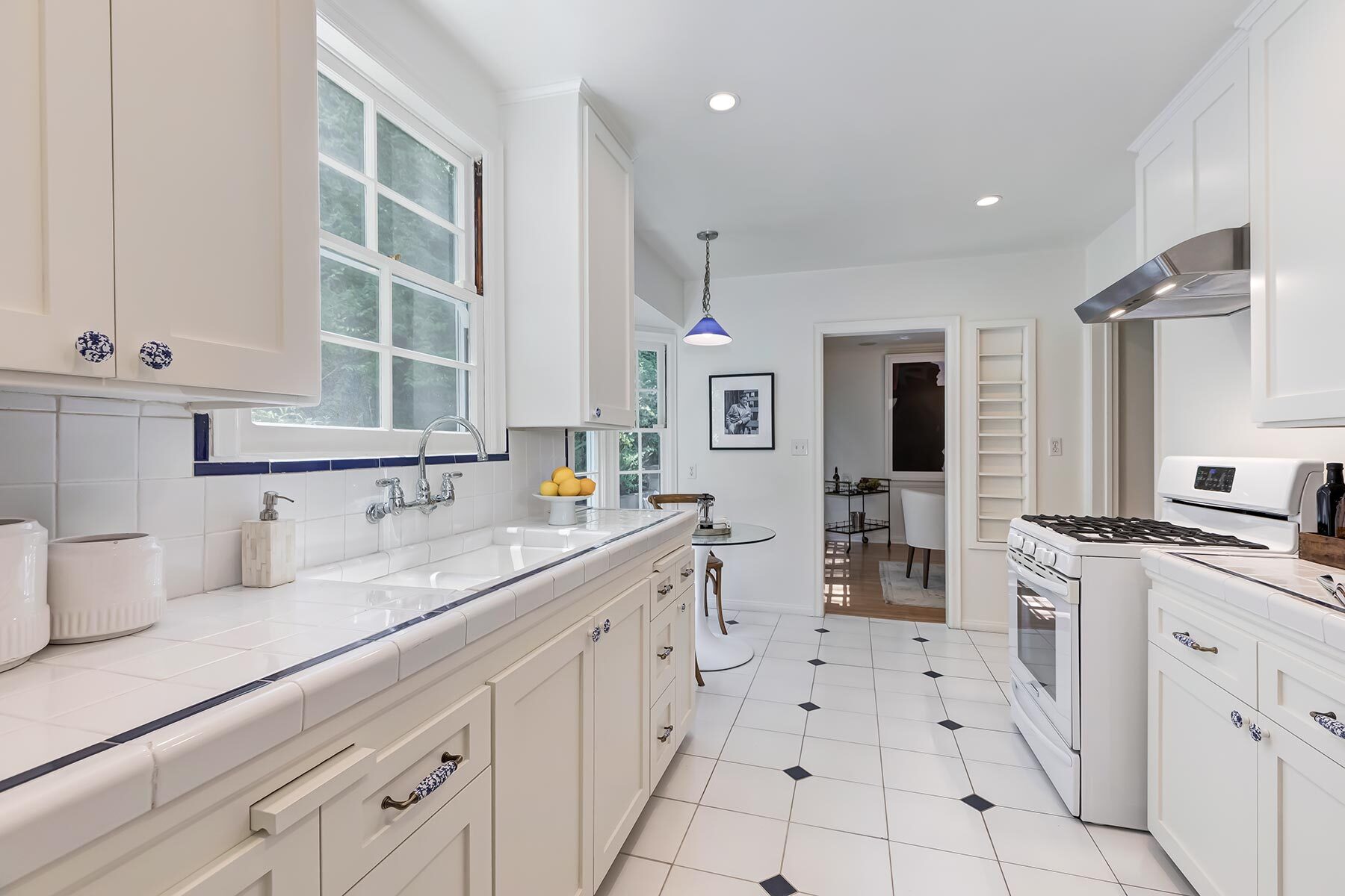  2872 Westshire Drive - 物件實景