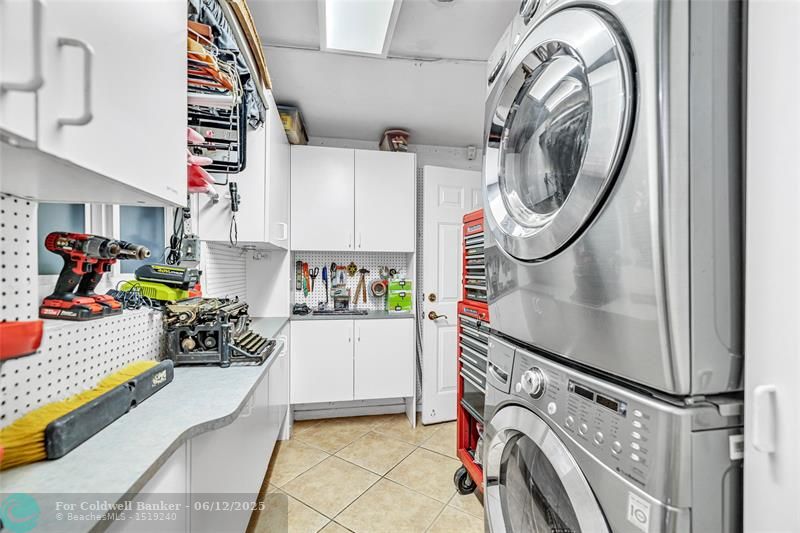 Oakland Park, Florida, 33306, United States, 3 Bedrooms Bedrooms, ,2 BathroomsBathrooms,Residential,For Sale,1856457