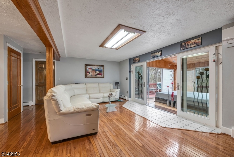 Ringwood Boro, New Jersey, 07456, United States, 4 Bedrooms Bedrooms, ,2 BathroomsBathrooms,Residential,For Sale,1794358