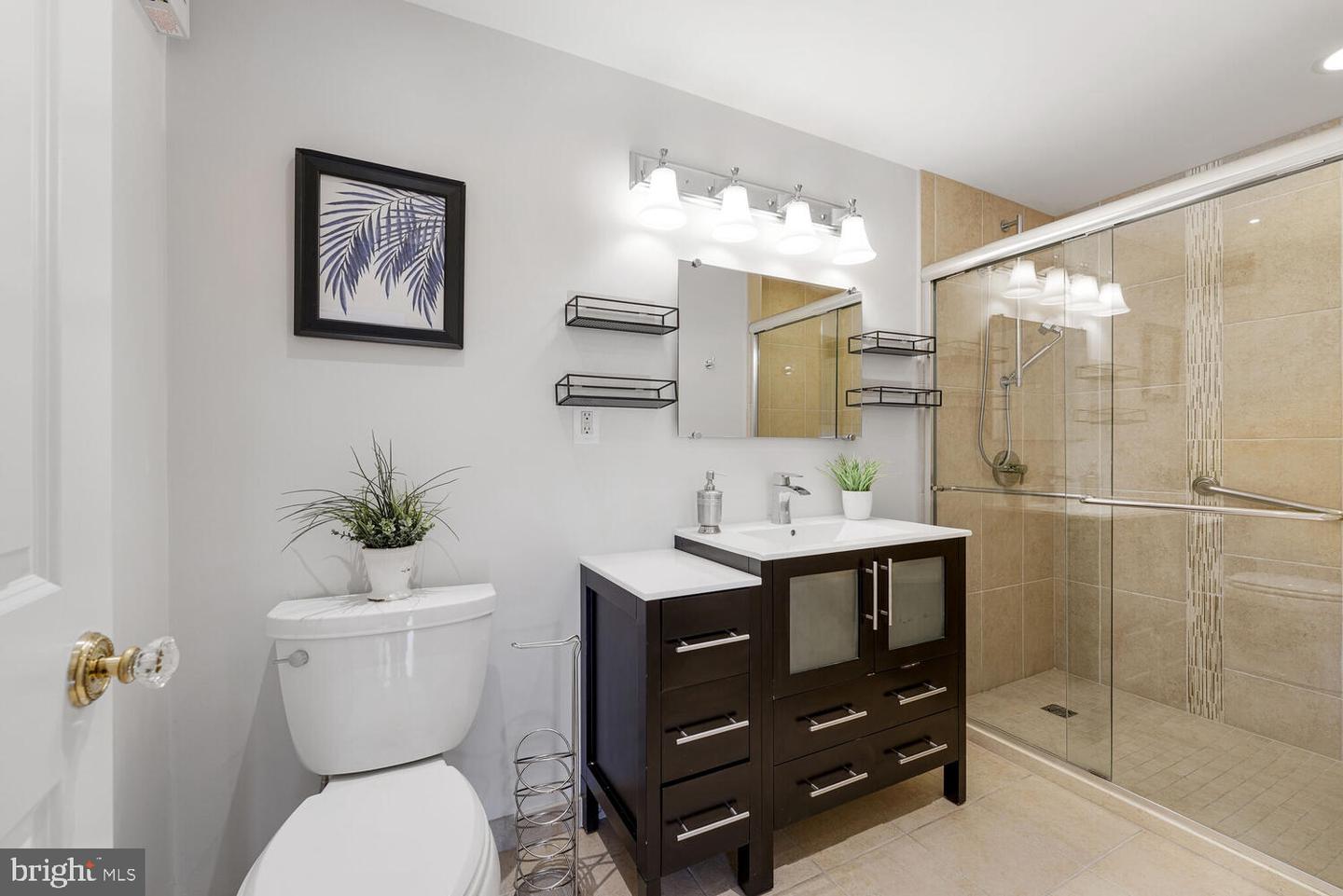 Washington, District of Columbia, 20016, United States, 3 Bedrooms Bedrooms, ,3 BathroomsBathrooms,Residential,For Sale,1895672