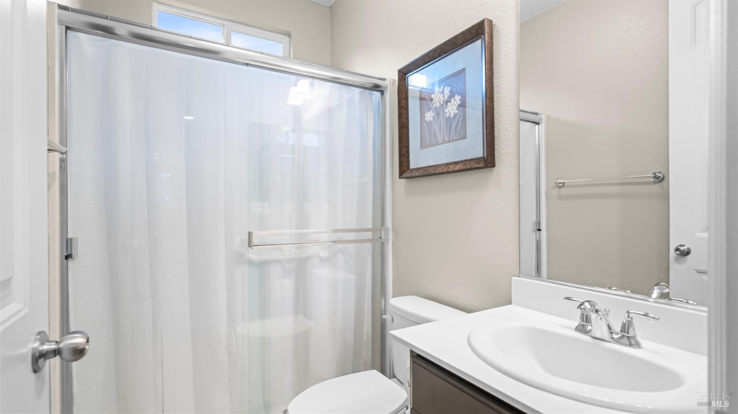 Vacaville, California, 95688, United States, 5 Bedrooms Bedrooms, ,3 BathroomsBathrooms,Residential,For Sale,2005727