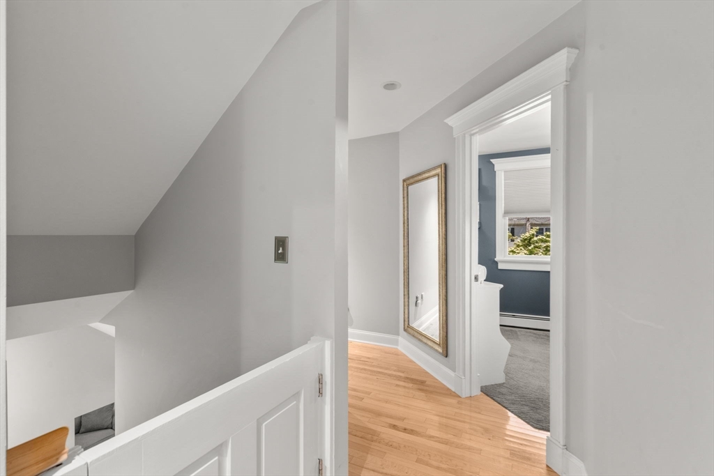 Swansea, Massachusetts, 02777, United States, 3 Bedrooms Bedrooms, ,2 BathroomsBathrooms,Residential,For Sale,1847611