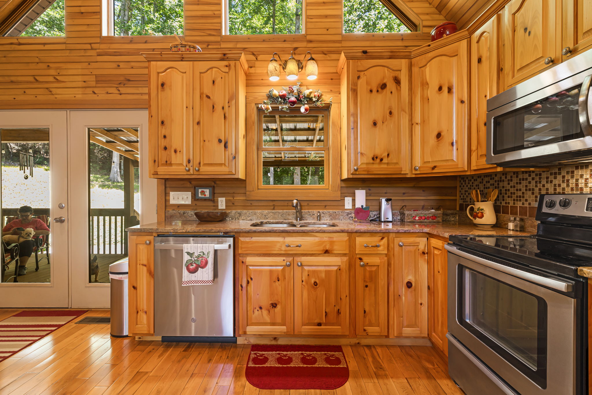 Burnsville, North Carolina, 28714, United States, 2 Bedrooms Bedrooms, ,Residential,For Sale,1931797