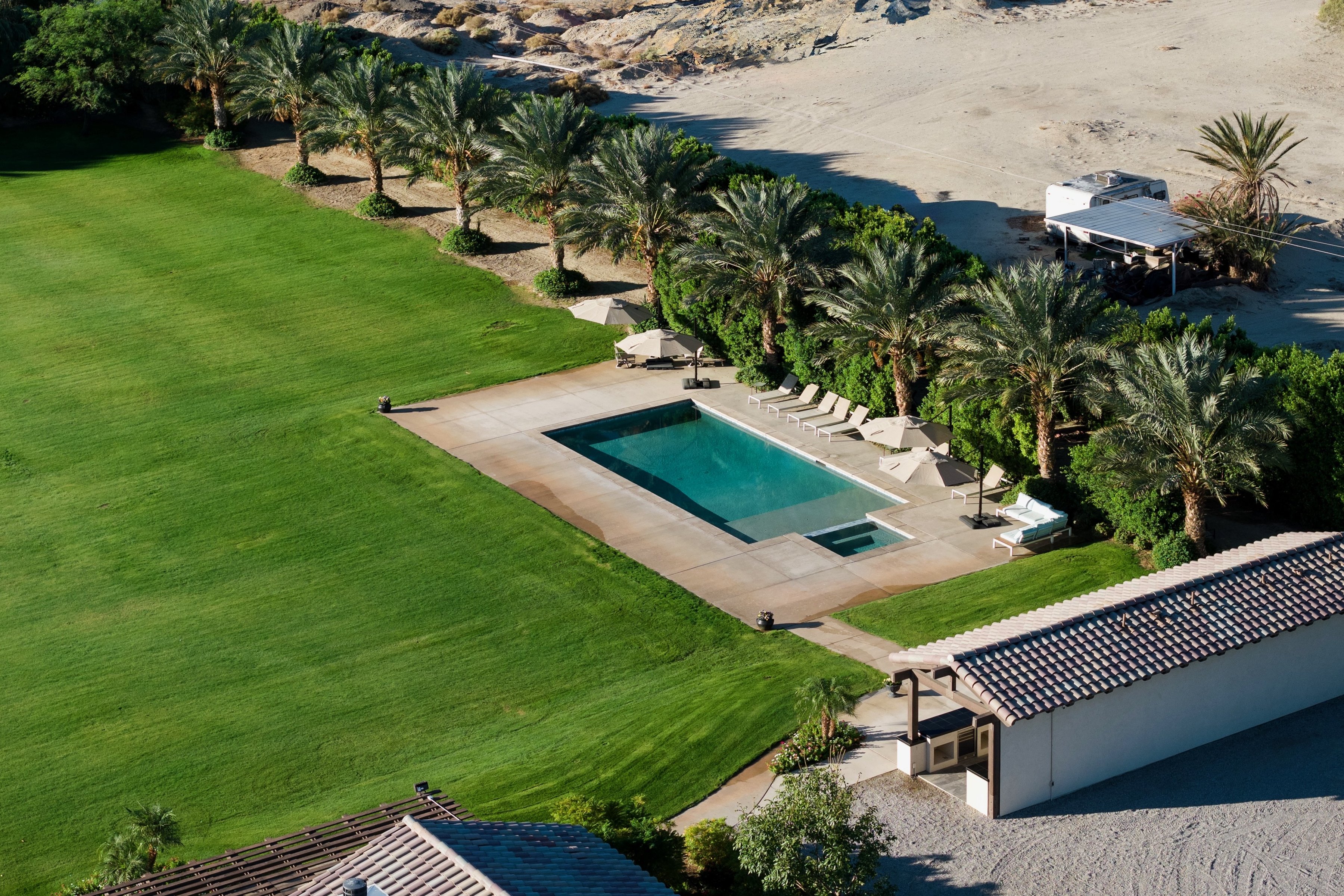  A Desert Retreat Designed to Earn and Entertain - 物件實景
