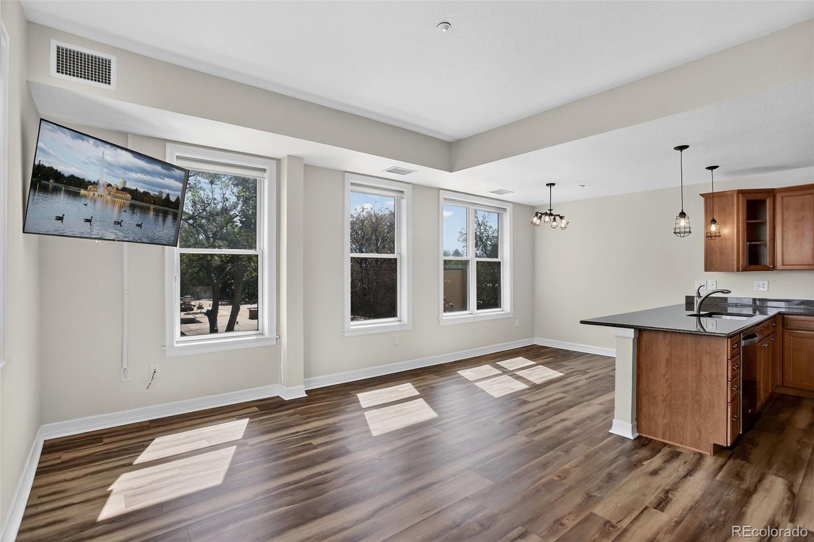 Denver, Colorado, 80210, United States, 2 Bedrooms Bedrooms, ,2 BathroomsBathrooms,Residential,For Sale,1805230