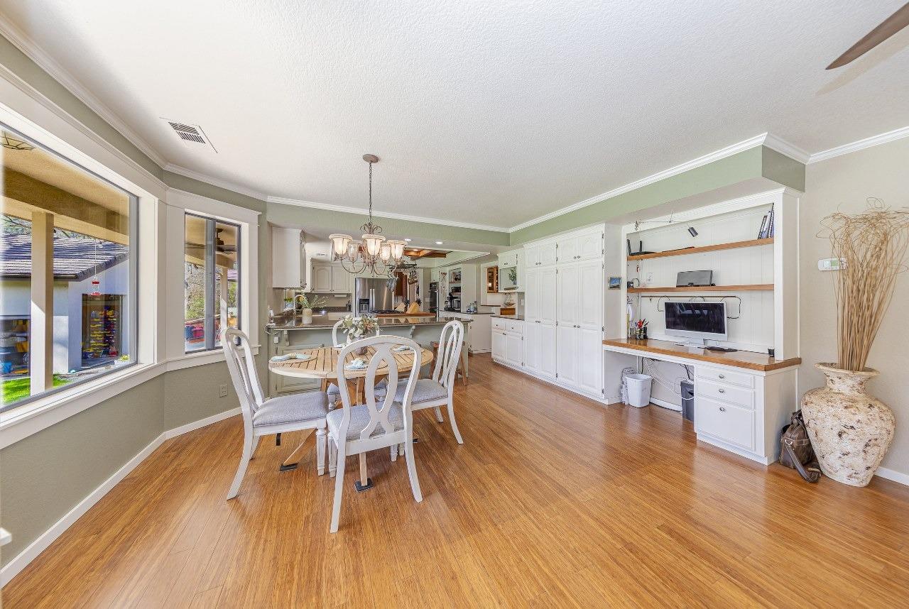 Oakhurst, California, 93644, United States, 3 Bedrooms Bedrooms, ,3 BathroomsBathrooms,Residential,For Sale,1977364