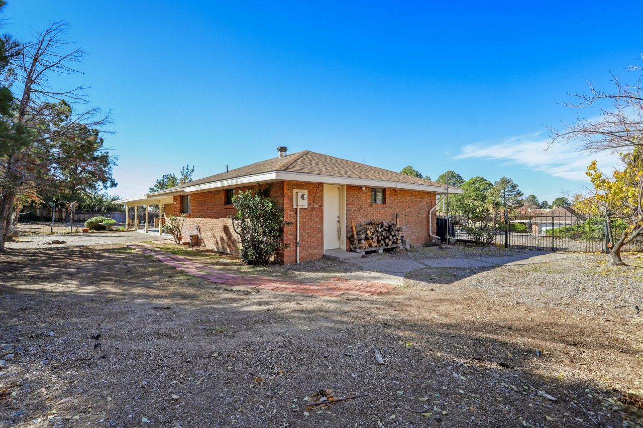 Albuquerque, New Mexico, 87123, United States, 3 Bedrooms Bedrooms, ,3 BathroomsBathrooms,Residential,For Sale,2002938