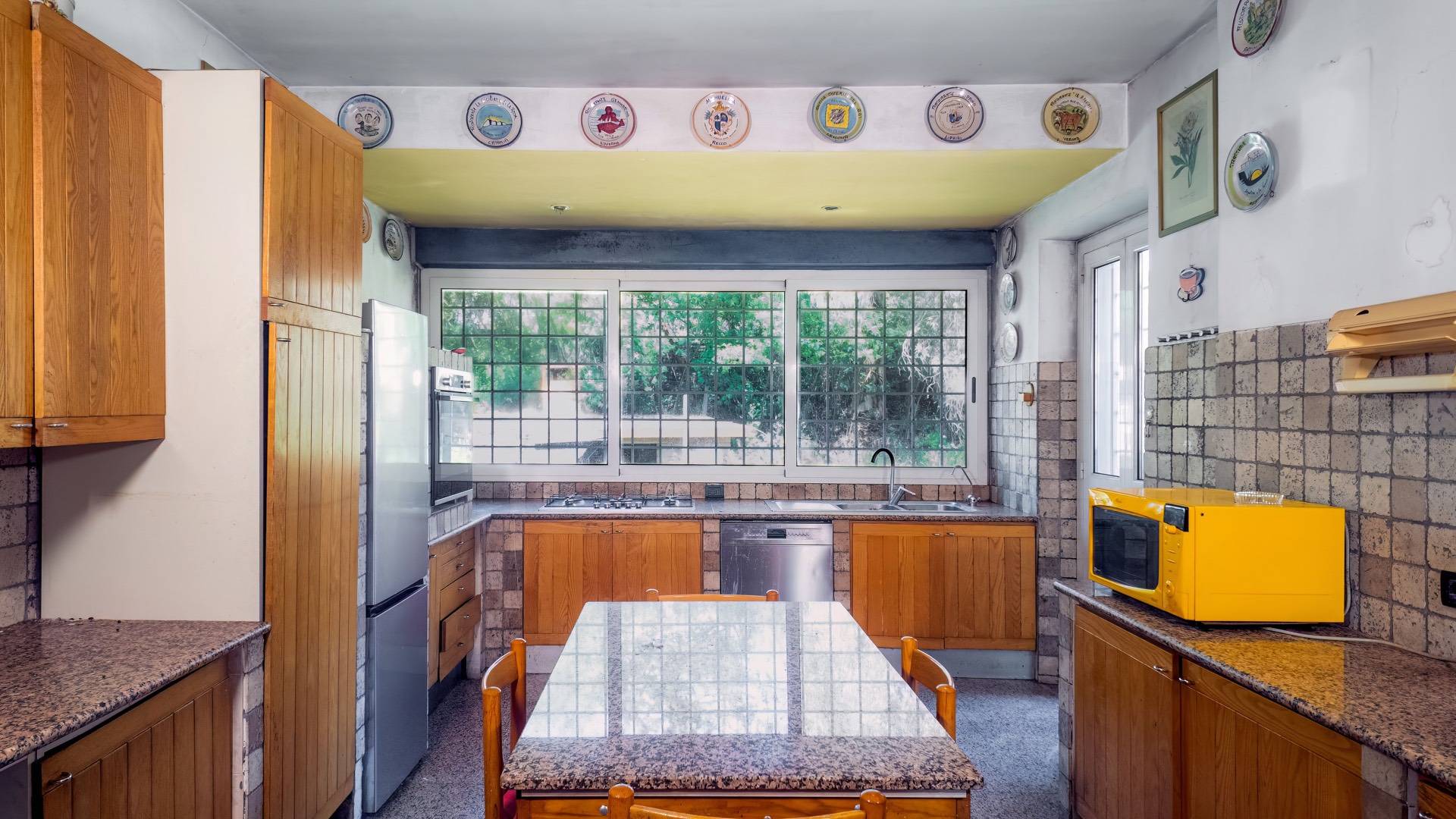 Roma, Roma, 00100, IT, 4 Bedrooms Bedrooms, ,4 BathroomsBathrooms,Residential,For Sale,1932410