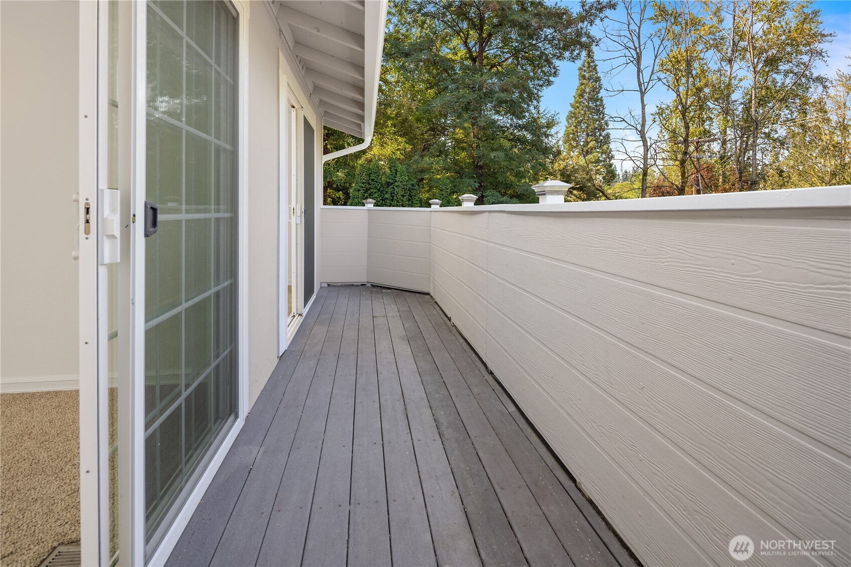 Kirkland, Washington, 98033, United States, 4 Bedrooms Bedrooms, ,2 BathroomsBathrooms,Residential,For Sale,1938855