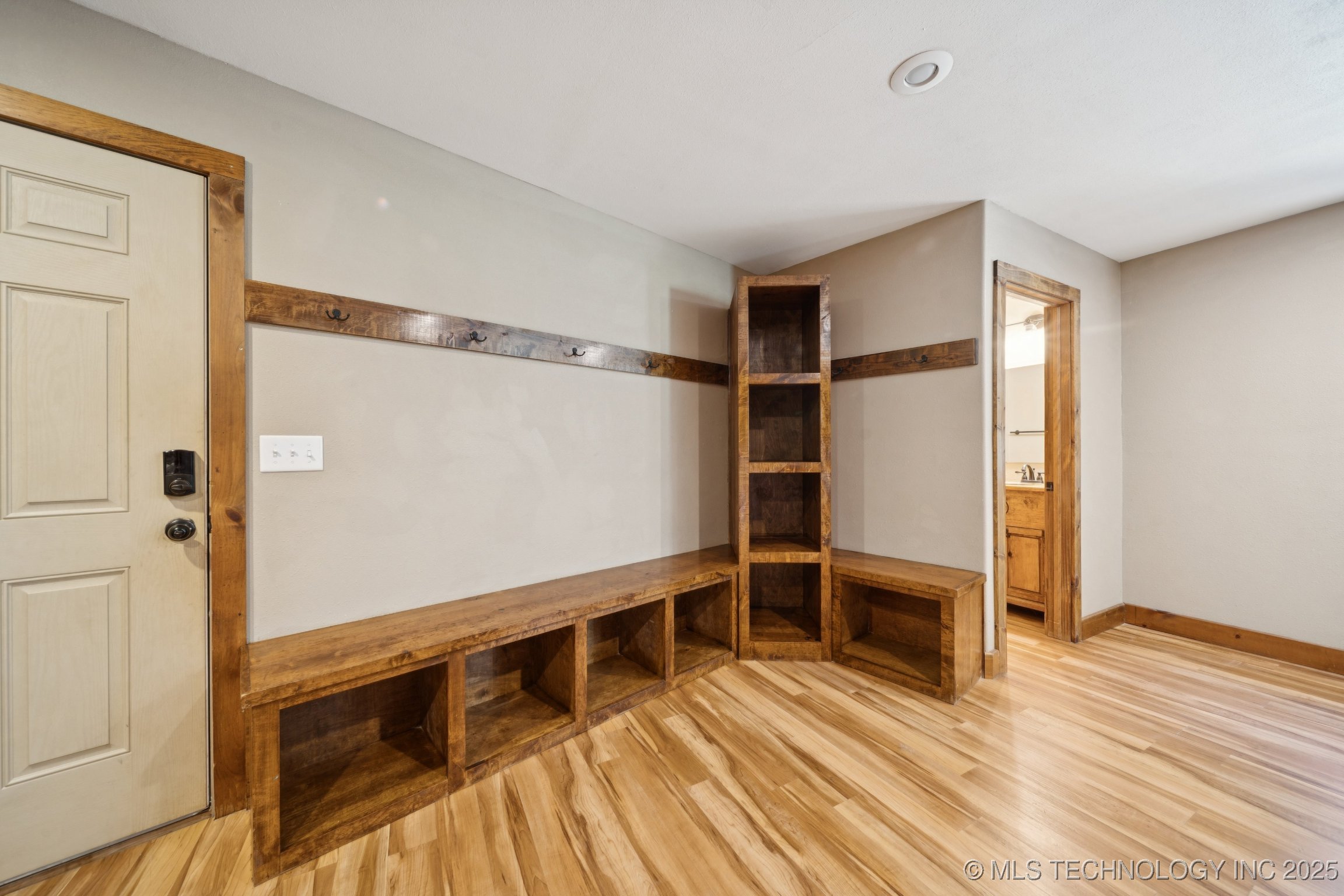 Henryetta, Oklahoma, 74437, United States, 4 Bedrooms Bedrooms, ,4 BathroomsBathrooms,Residential,For Sale,1939303