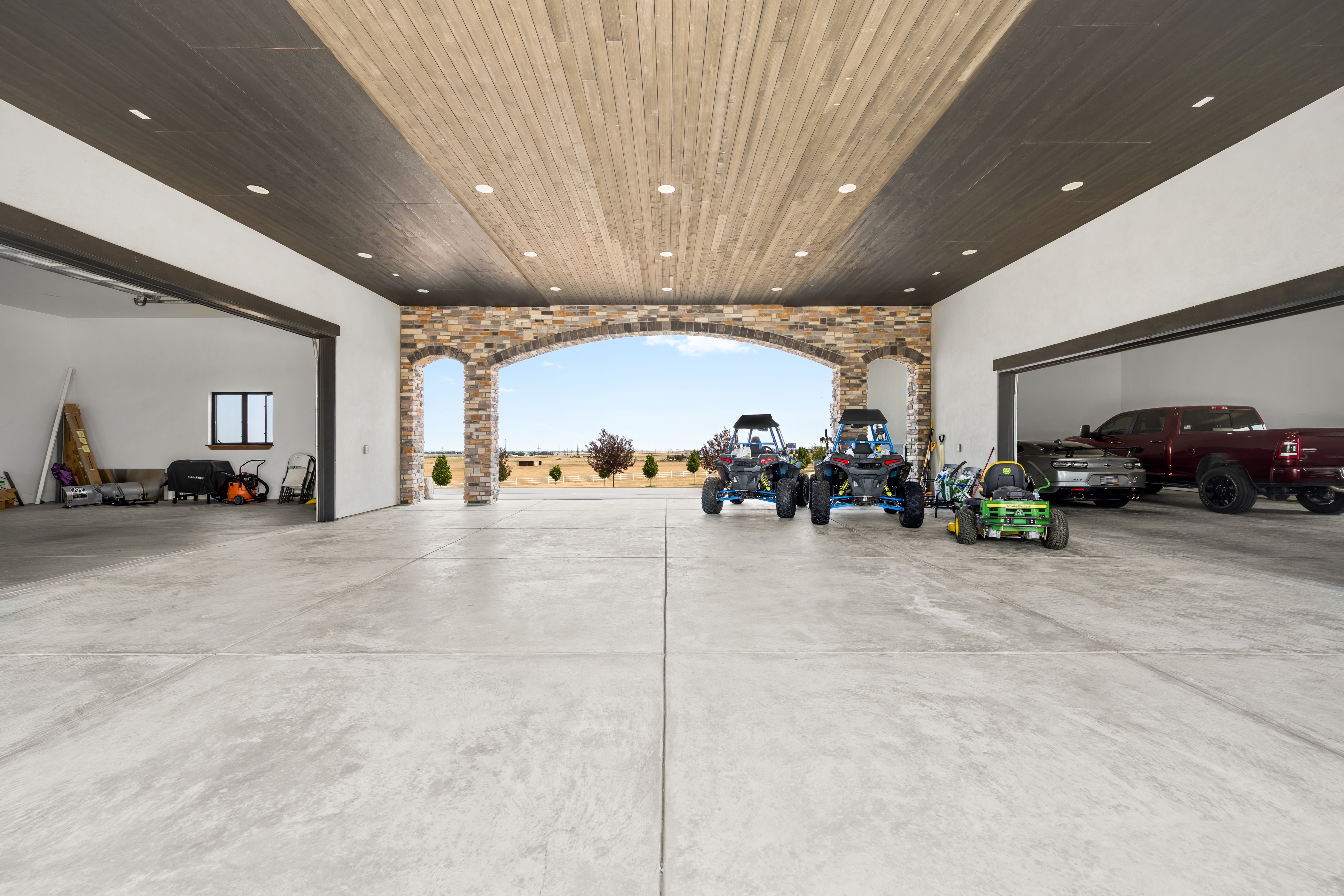 Breathtaking custom estate on 35 agriculturally zoned acres - 物件實景