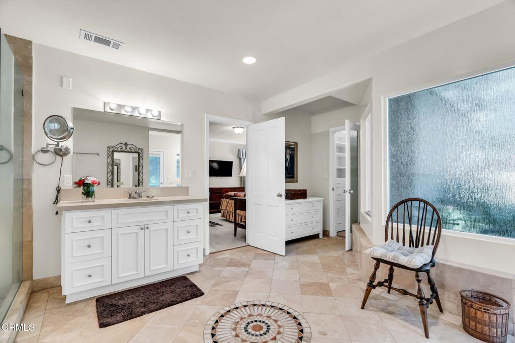 Altadena, California, 91001, United States, 3 Bedrooms Bedrooms, ,3 BathroomsBathrooms,Residential,For Sale,1903574