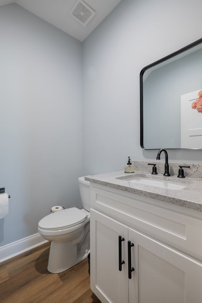 Valdosta, Georgia, 31601, United States, 4 Bedrooms Bedrooms, ,5 BathroomsBathrooms,Residential,For Sale,1991156