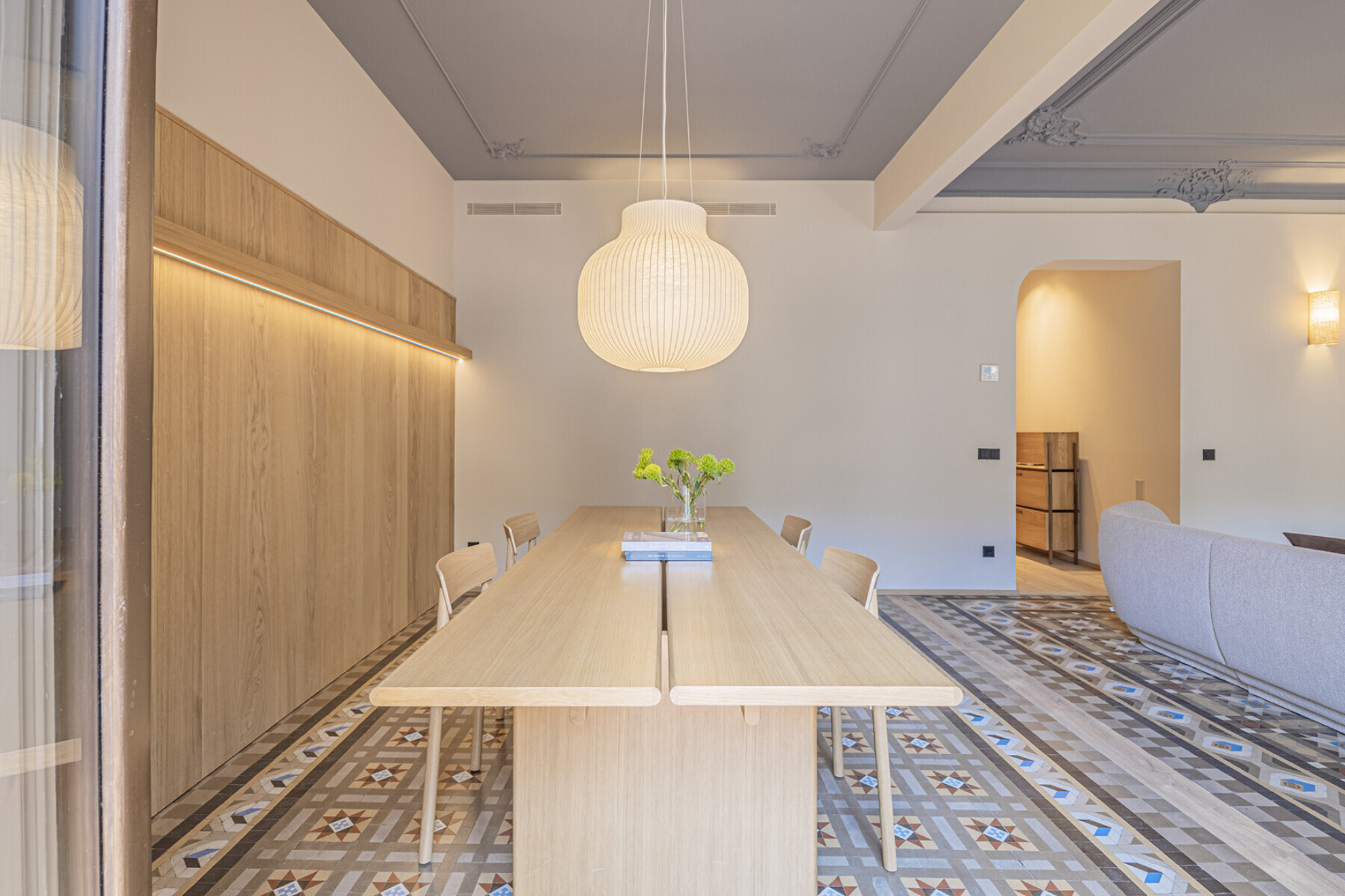  Modernist flat in Eixample with premium finishes in the Quadrat d