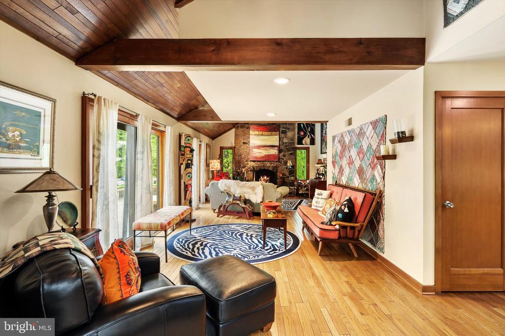 Wrightstown, New Jersey, 08562, United States, 5 Bedrooms Bedrooms, ,4 BathroomsBathrooms,Residential,For Sale,2048850