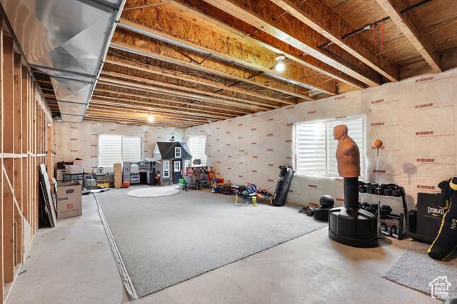 West Jordan, Utah, 84081, United States, 4 Bedrooms Bedrooms, ,3 BathroomsBathrooms,Residential,For Sale,1935106