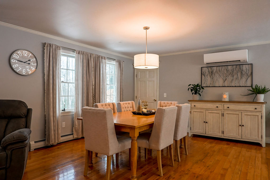 Sidney, Maine, 04330, United States, 3 Bedrooms Bedrooms, ,3 BathroomsBathrooms,Residential,For Sale,2007765