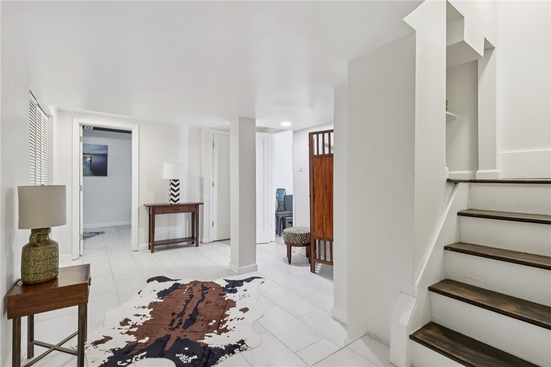Mt Washington, Pennsylvania, 15211, United States, 5 Bedrooms Bedrooms, ,4 BathroomsBathrooms,Residential,For Sale,1956981