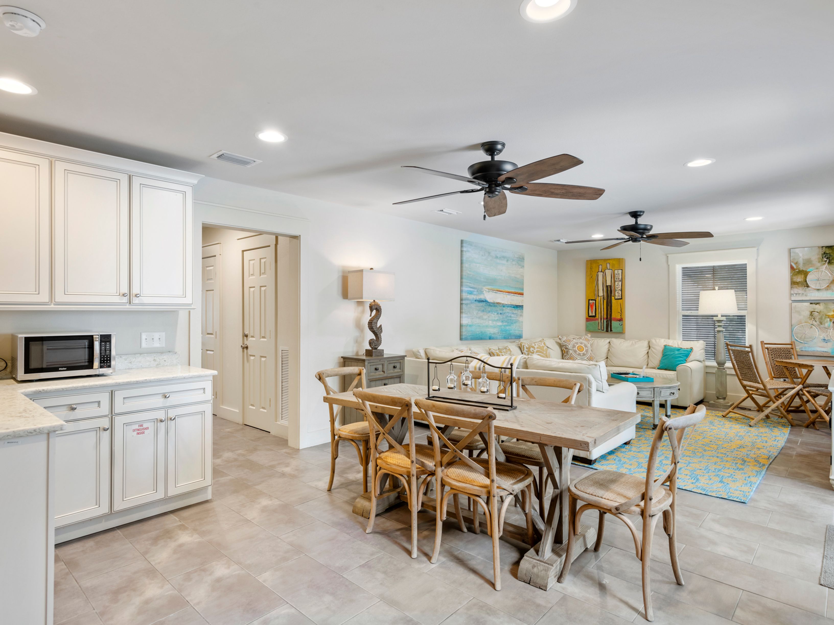  Lakefront Beach Retreat With Pool, Dock And Elevator - 物件實景