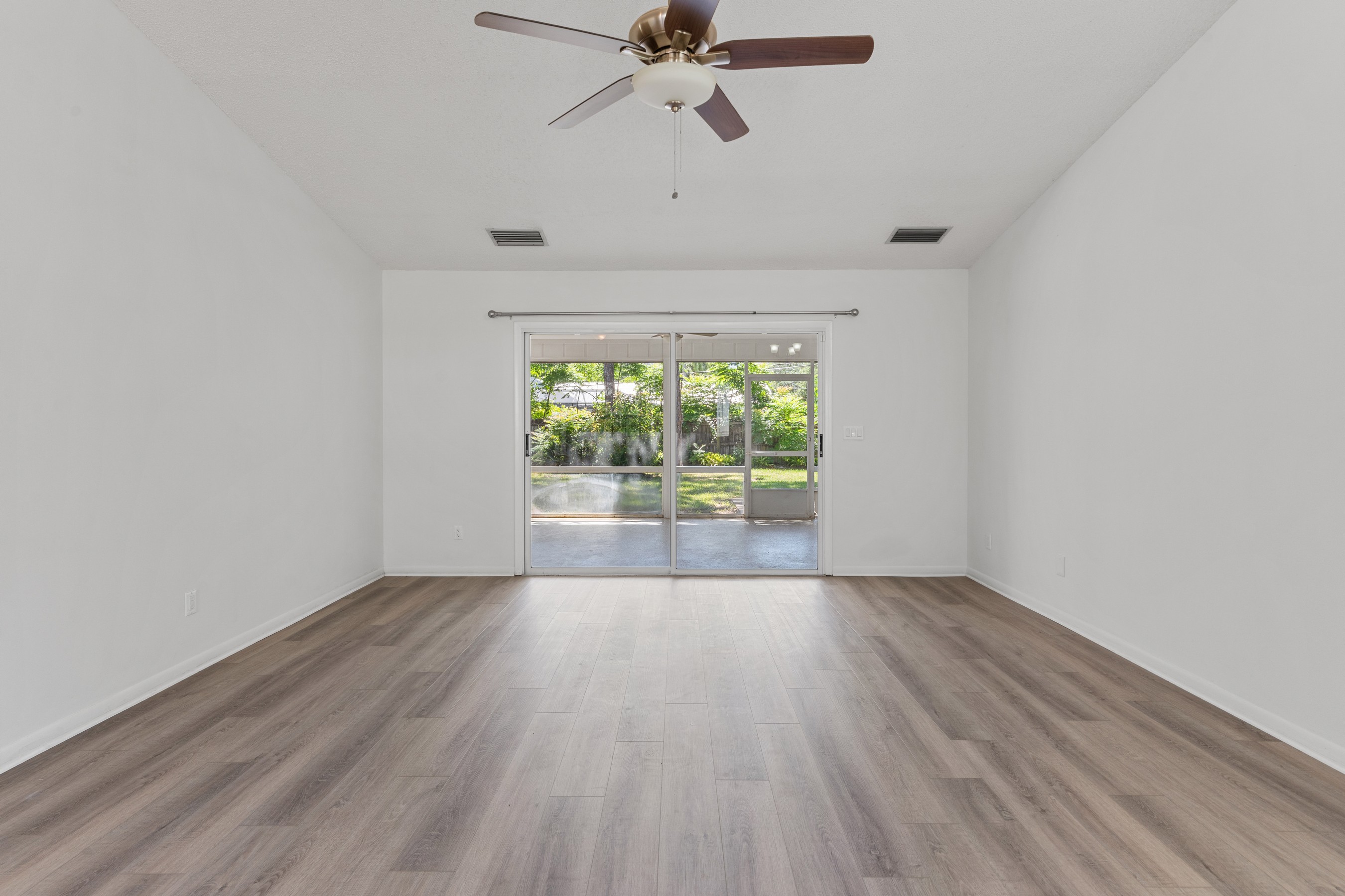  550 W 11th Avenue W, Vero Beach, FL, 32962 - 物件實景