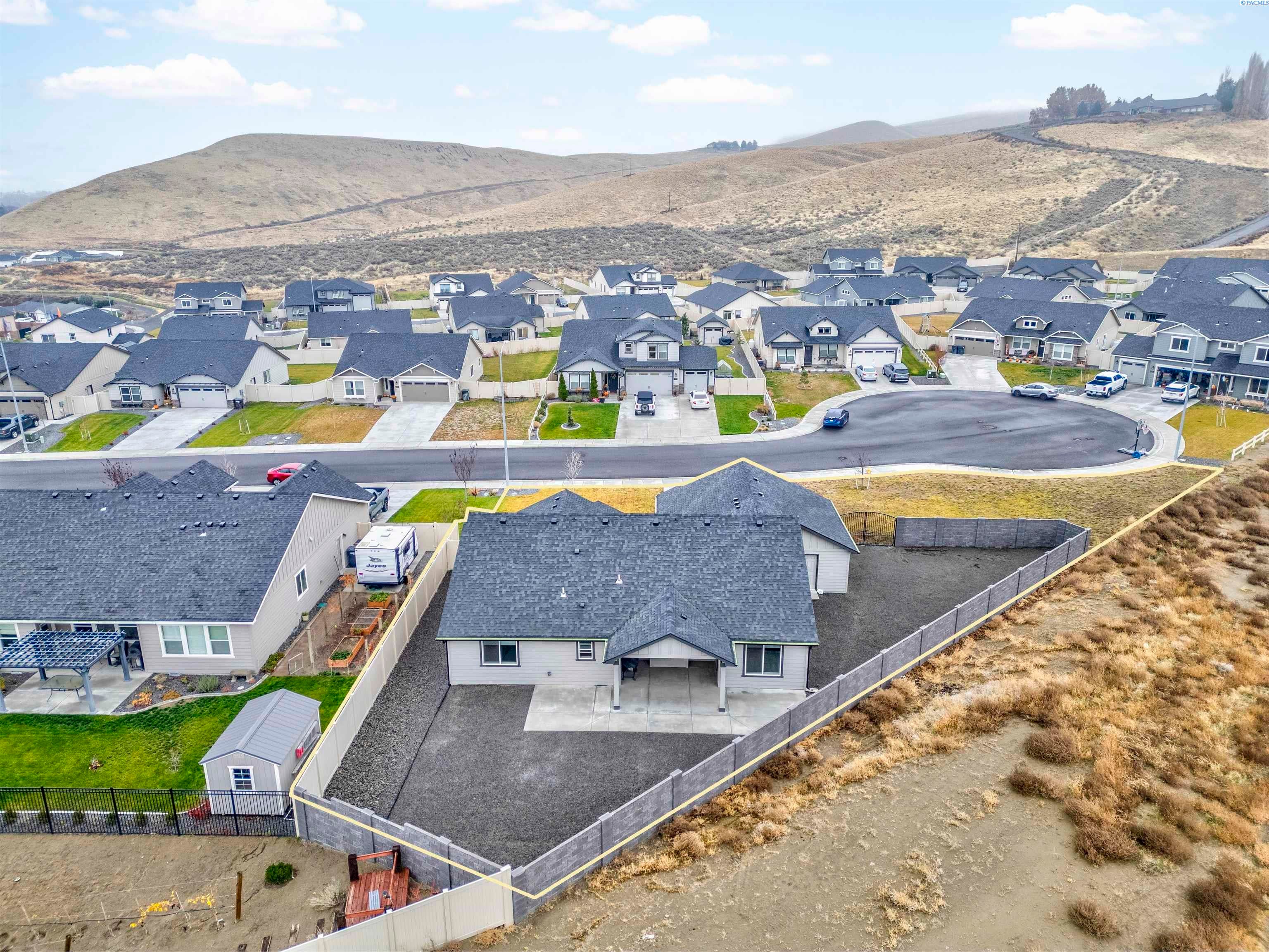 Prosser, Washington, 99350, United States, 3 Bedrooms Bedrooms, ,3 BathroomsBathrooms,Residential,For Sale,1994291