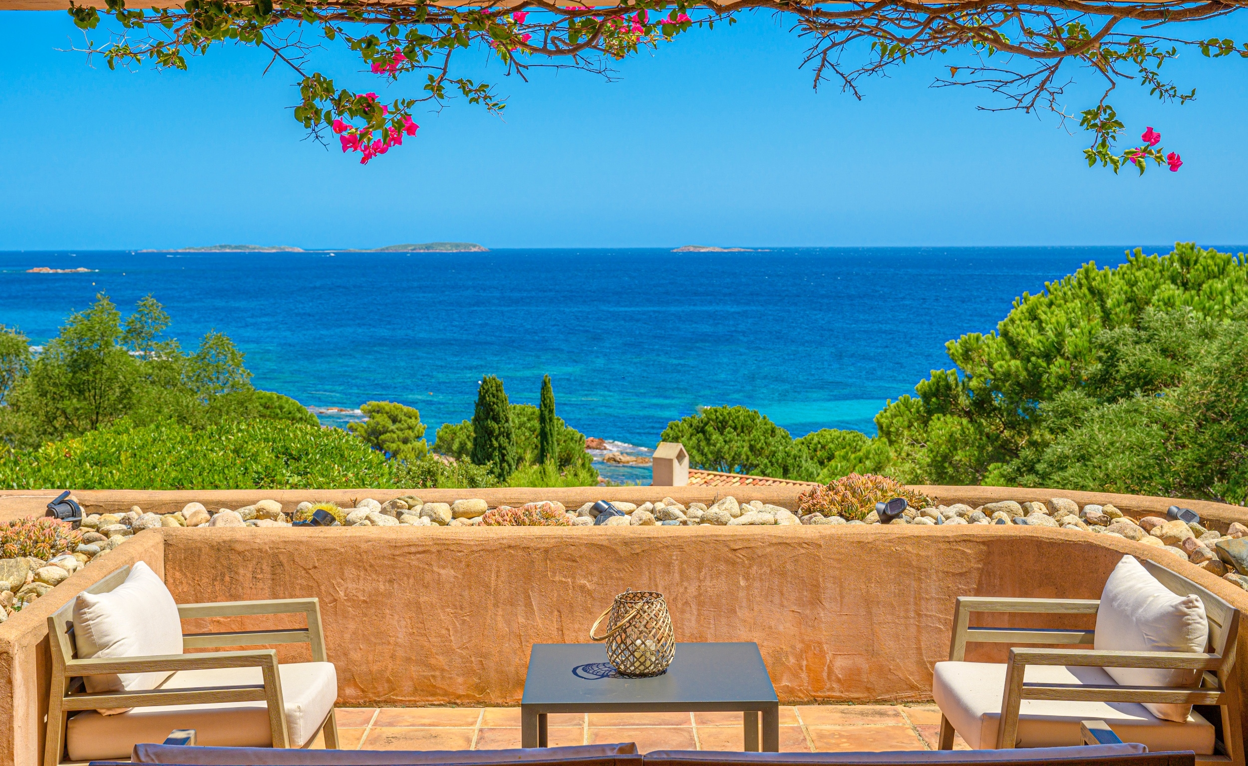 For sale : Superb property with panoramic sea view - Private estate of Punta d