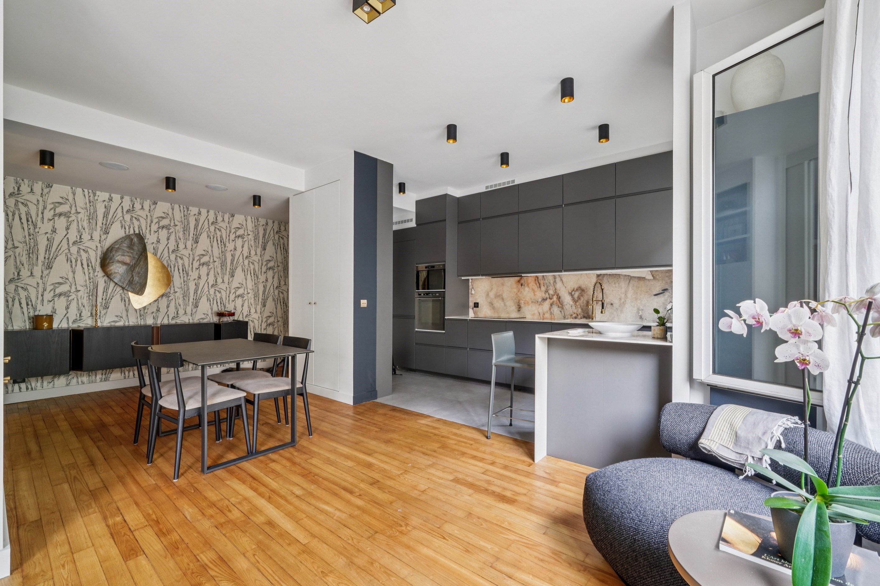  Three-room apartment with two bedrooms – 71 sqm – Renovated – Saint-Sulpice - 物件實景